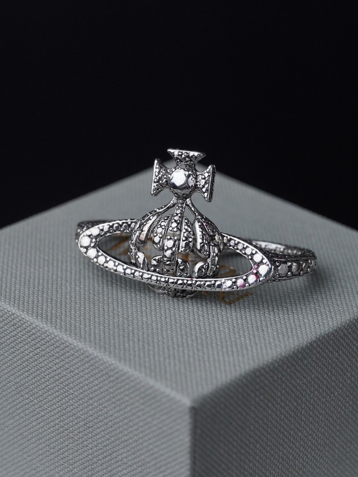 Vivienne westwood diamond ring online
