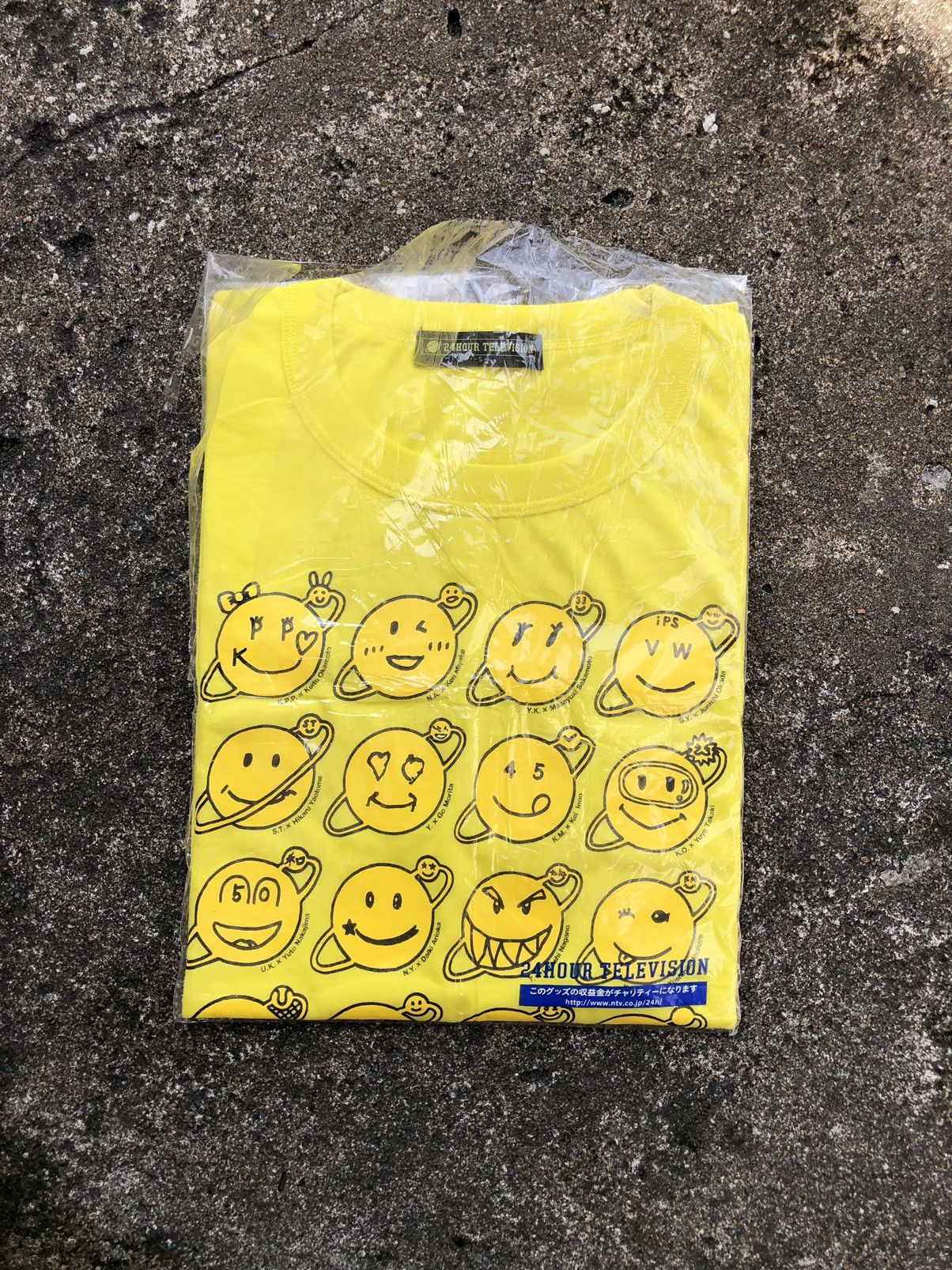 Japanese Brand 24 Hour Television Japanese Smiley Face Graphic Neon T-Shirt Size US S / EU 44-46 / 1 - 17 Thumbnail