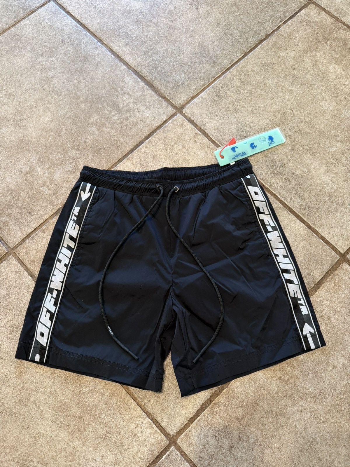 Off-White Off White Logoband Shorts Size US 29 - 1 Thumbnail