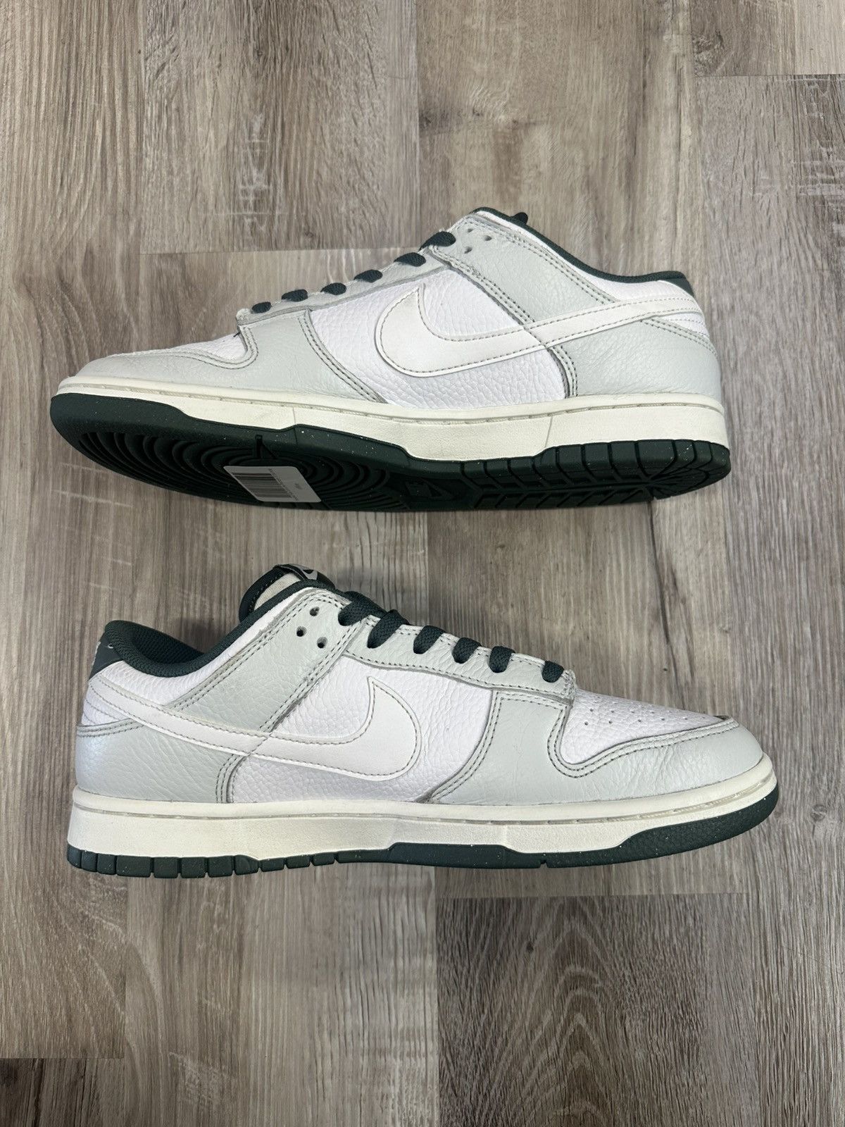Nike VNDS Nike Dunk Low Vintage Green Size US 10 / EU 43 - 3 Thumbnail