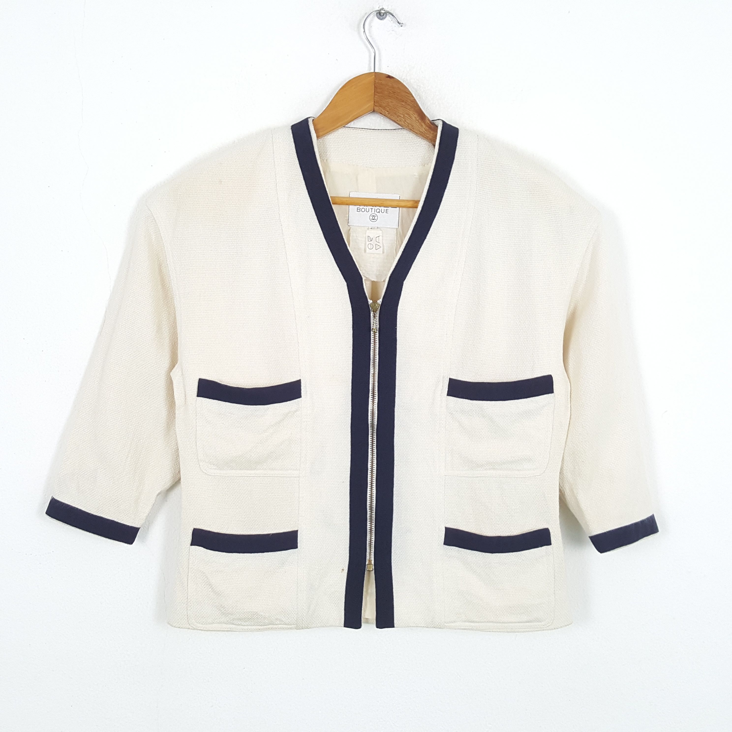 Chanel × Vintage Vintage CHANEL BOUTIQUE Paris Fashion Brand Tweed Jacket Size M / US 6-8 / IT 42-44 - 1 Thumbnail