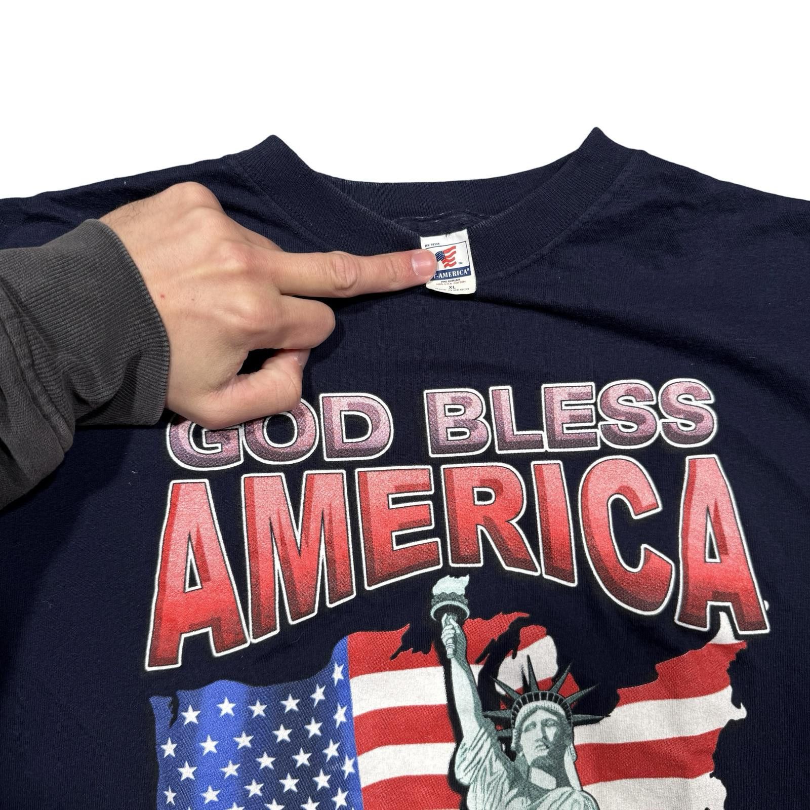 Designer God Bless America T-Shirt - Commemorative 9/11 Tribute Size US XL / EU 56 / 4 - 2 Thumbnail