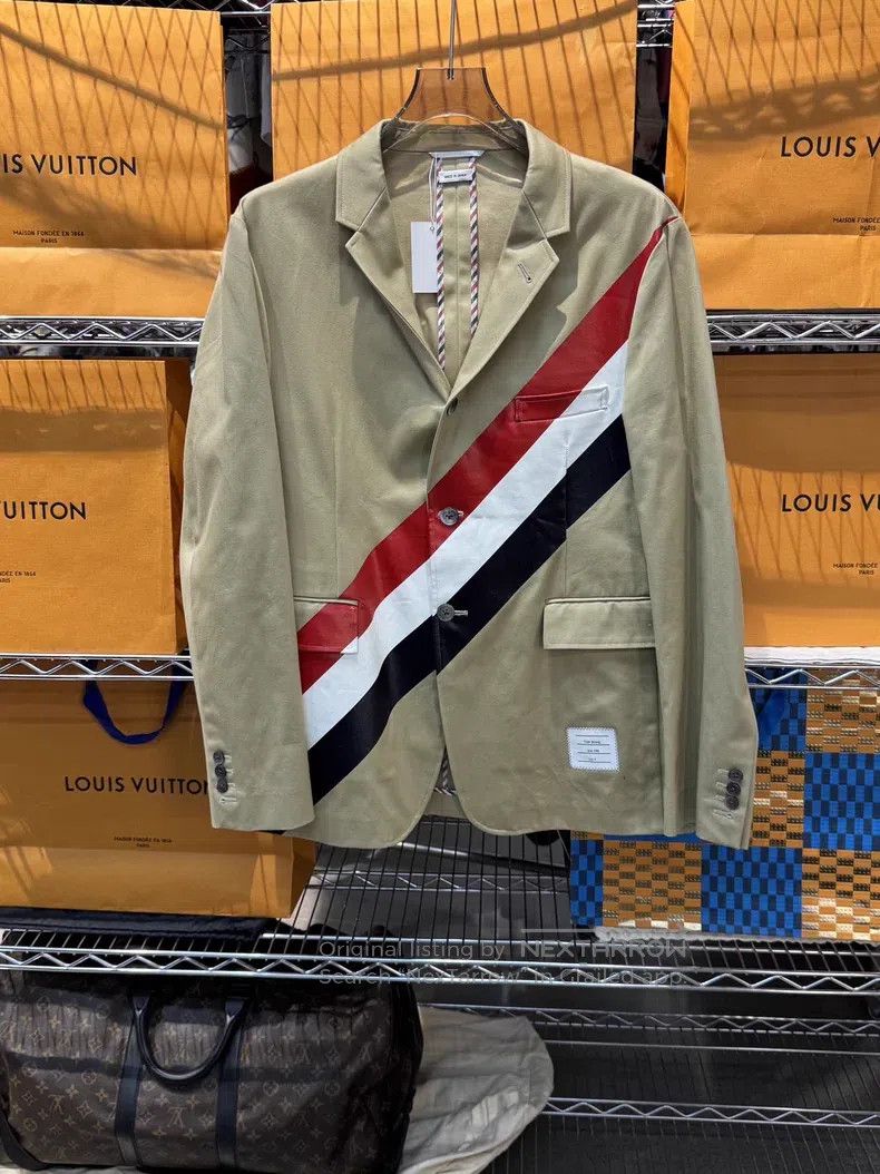 Thom Browne Thom Browne Classic Three-Striped Suit Jacket Size US XL / EU 56 / 4 - 1 Thumbnail