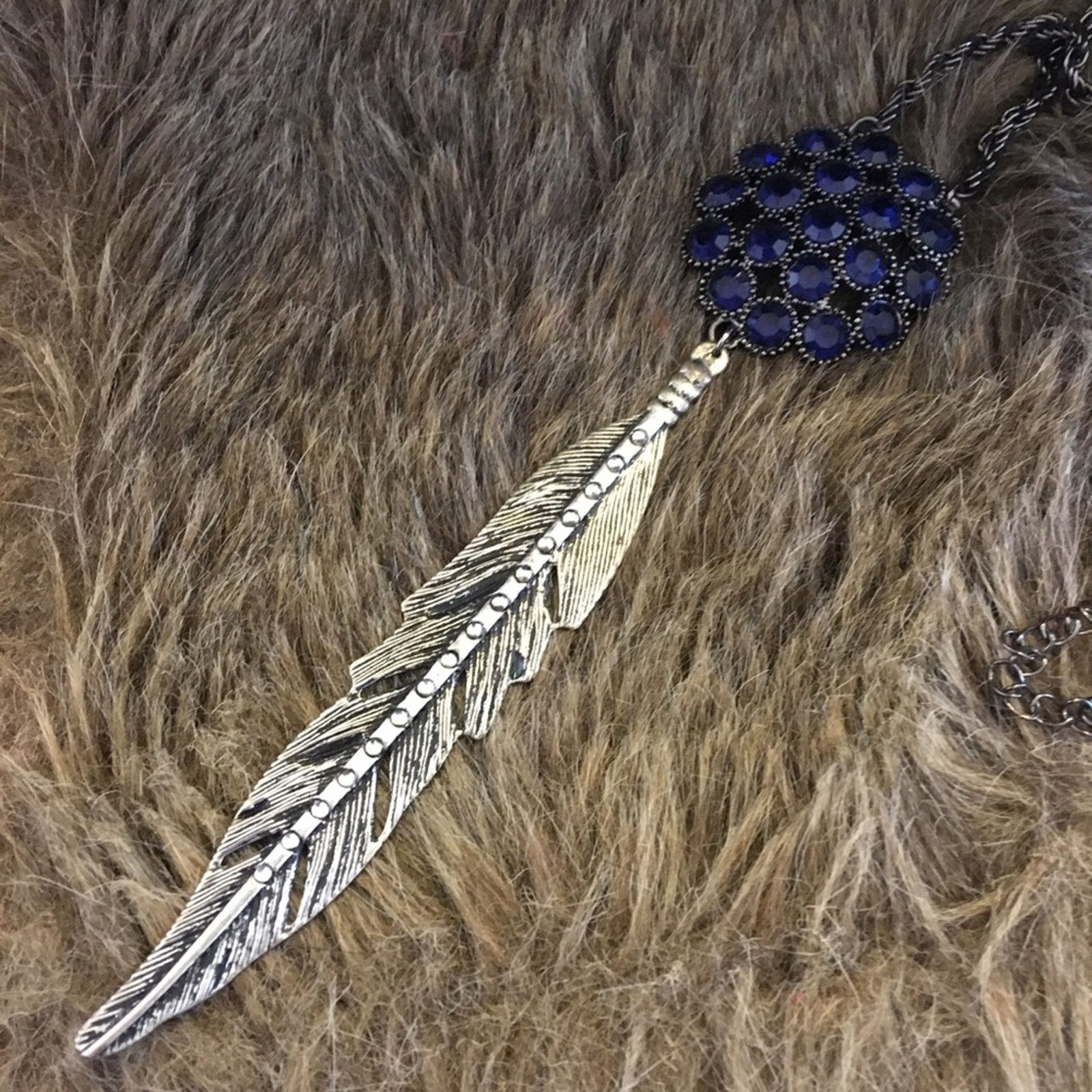 Handmade Repurposed blue stone medallion feather necklace Size ONE SIZE - 7 Thumbnail