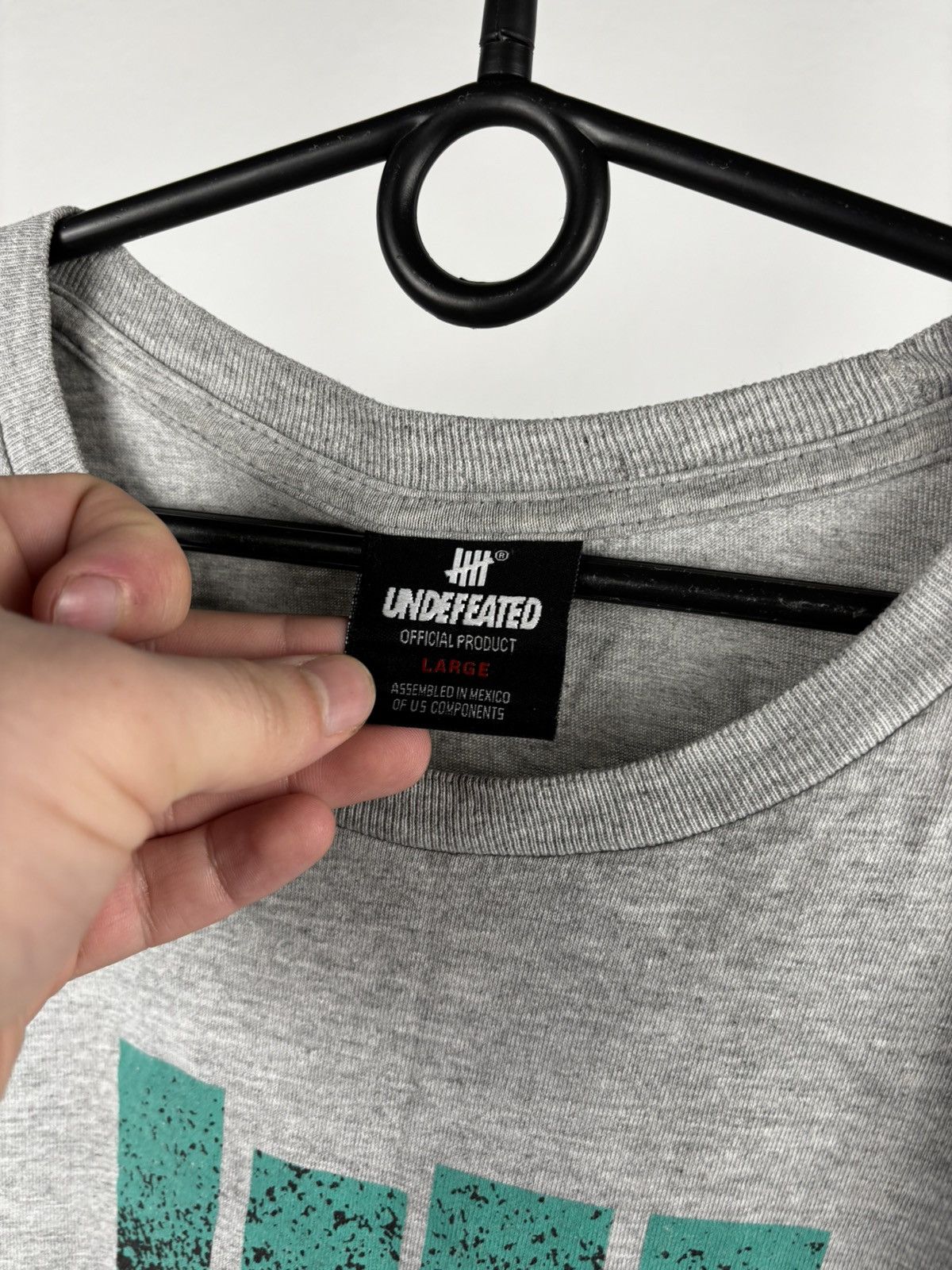 Undefeated Undefeated big logo t shirt size L Size US L / EU 52-54 / 3 - 3 Thumbnail