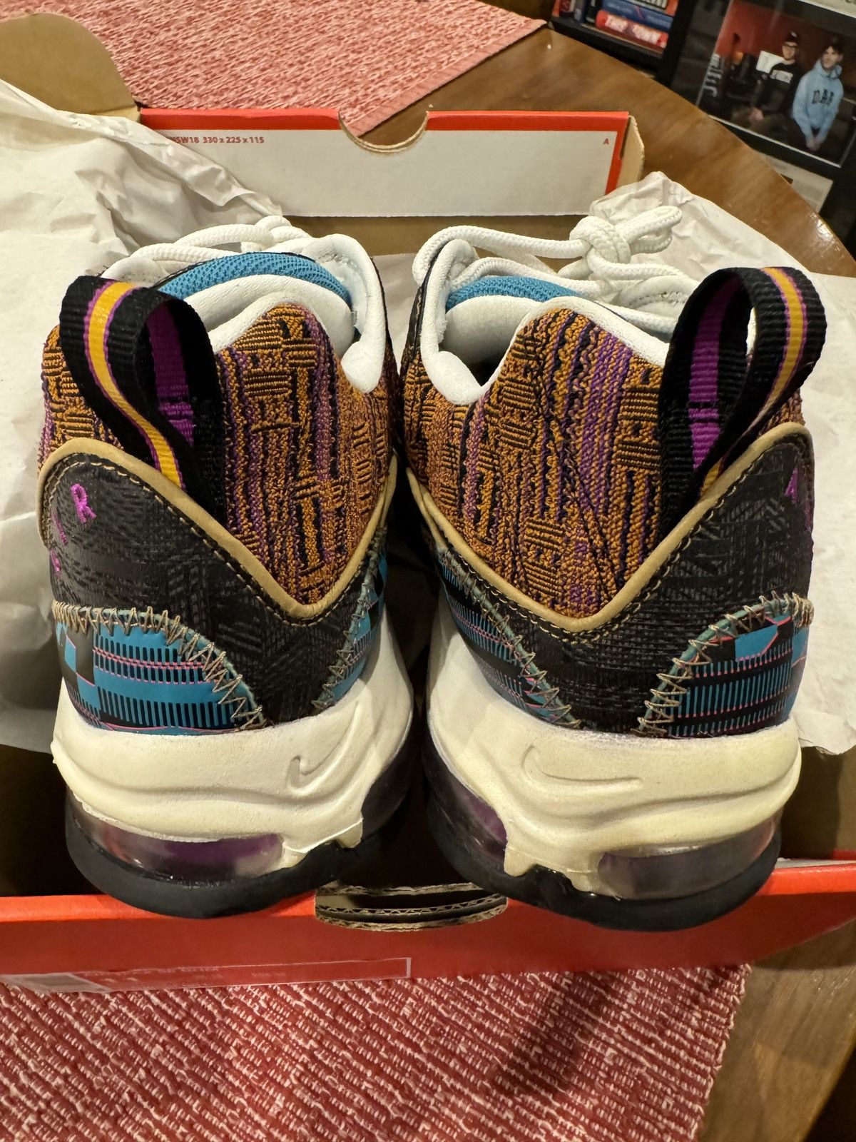 Nike Air Max 98 BHM Size US 11 / EU 44 - 2 Thumbnail