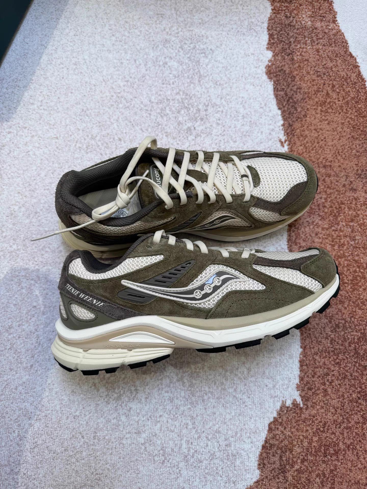 Saucony Teenie Weenie x Saucony Kinvara 4 Re Retro Running Shoes K6 Size US 8 / EU 41 - 3 Thumbnail