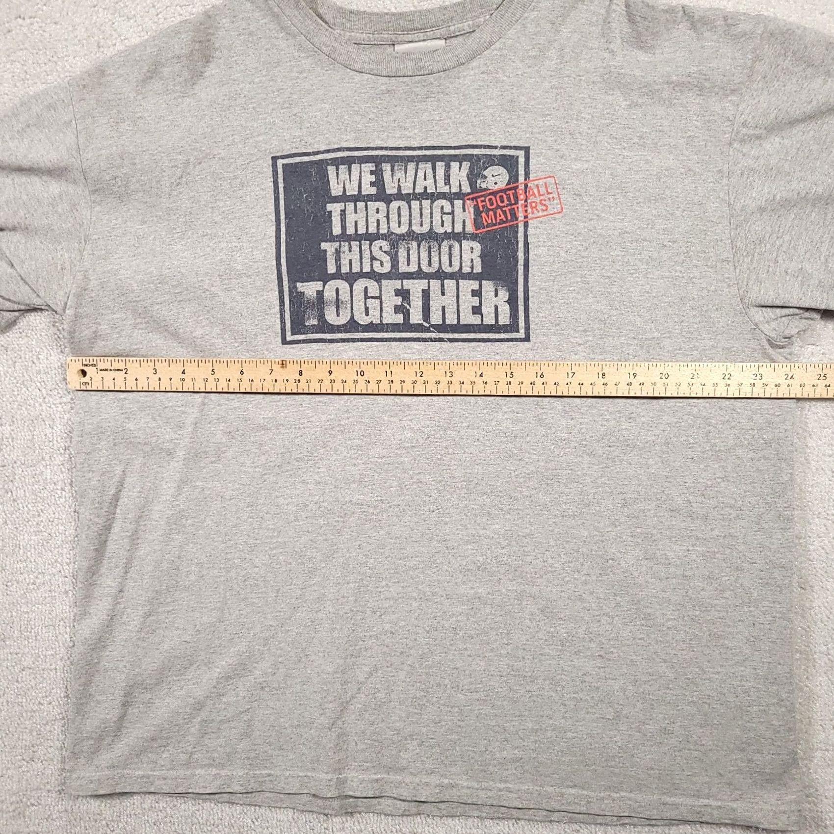 Nike VINTAGE Nike T Shirt Mens XL Gray Football Matters Just Do It Graphic Double Sided Shirt Mens XL Gray Nike Just Do It Football Matters 90s Logo Sports Size US XL / EU 56 / 4 - 4 Thumbnail