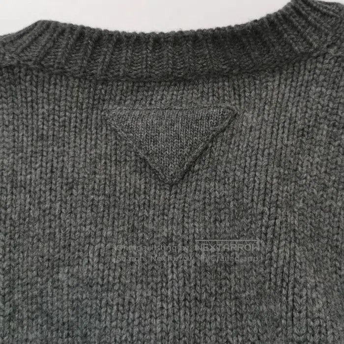 Prada Prada Wool Cashmere Blend V. Size XS / US 0-2 / IT 36-38 - 3 Thumbnail