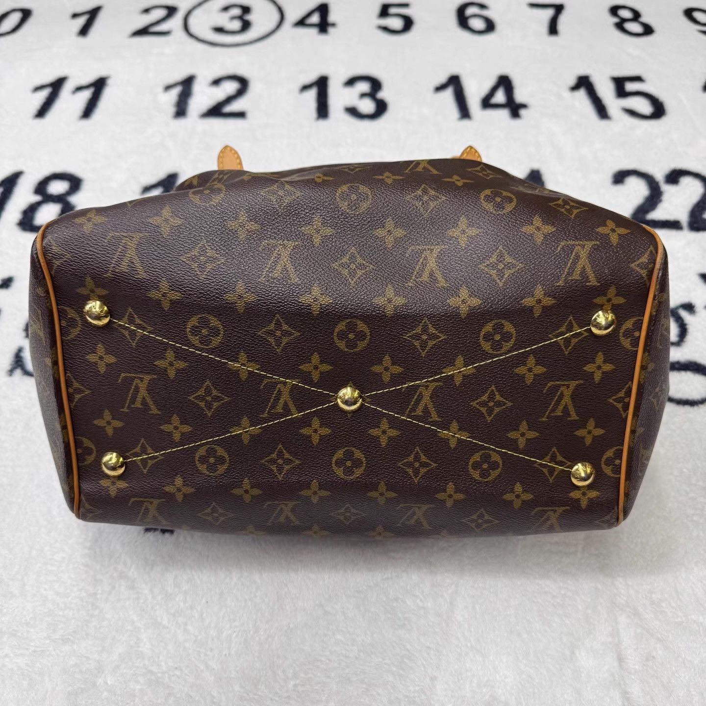 Louis Vuitton LV Monogram Dumpling Bag Q10 Size ONE SIZE - 3 Thumbnail