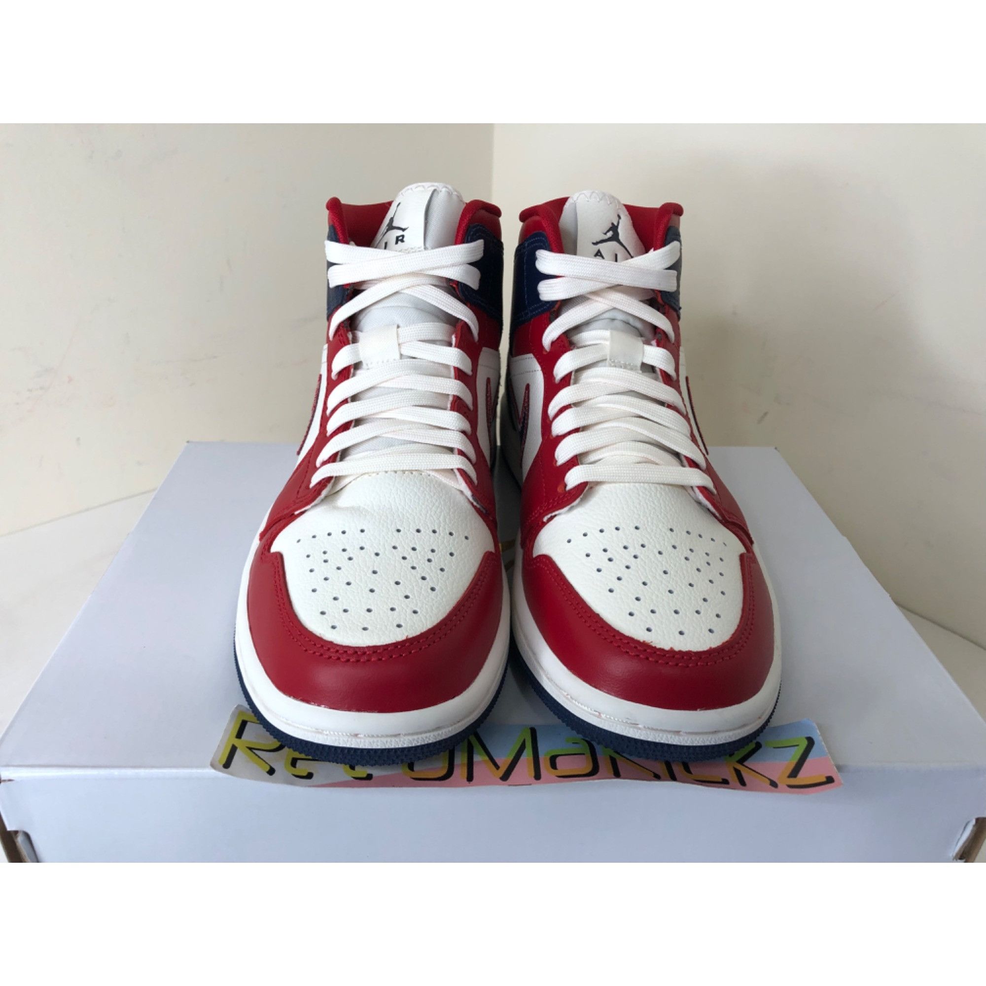 Jordan Brand Jordan 1 Mid SE USA White Red womens 5.5us Size US 5.5 / IT 35.5 - 2 Thumbnail