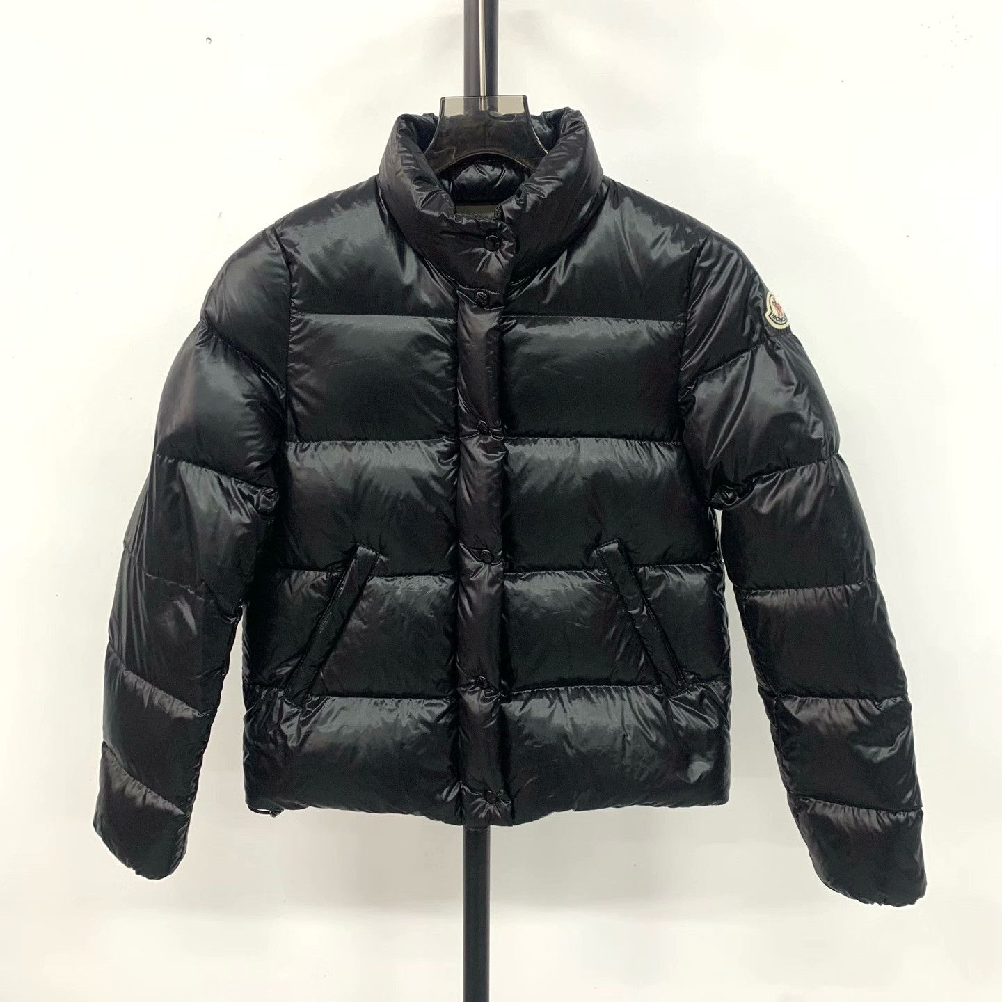 Moncler Moncler Down Cropped Down Jacket 37 Women Size S / US 4 / IT 40 - 1 Thumbnail