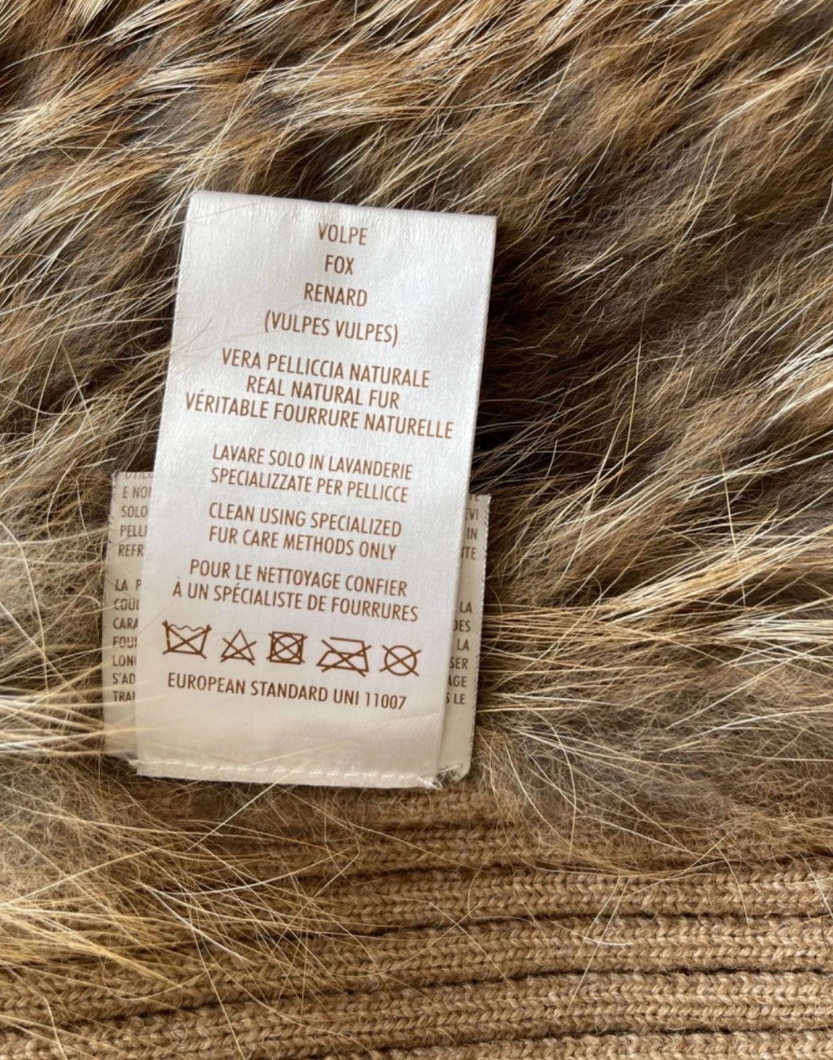 Gucci TOM FORD ERA FOX FUR KNITTED VEST Size S / US 4 / IT 40 - 5 Thumbnail