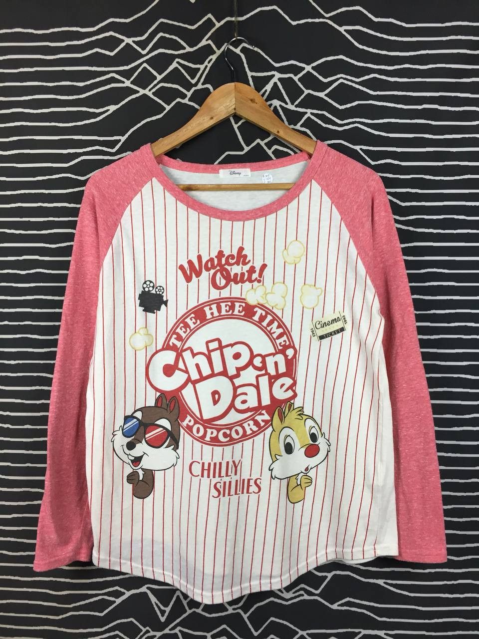 Disney Vtg Disney Chip 'n' Dale Chilly Sillies Cinema Raglan Tee Size US M / EU 48-50 / 2 - 1 Thumbnail