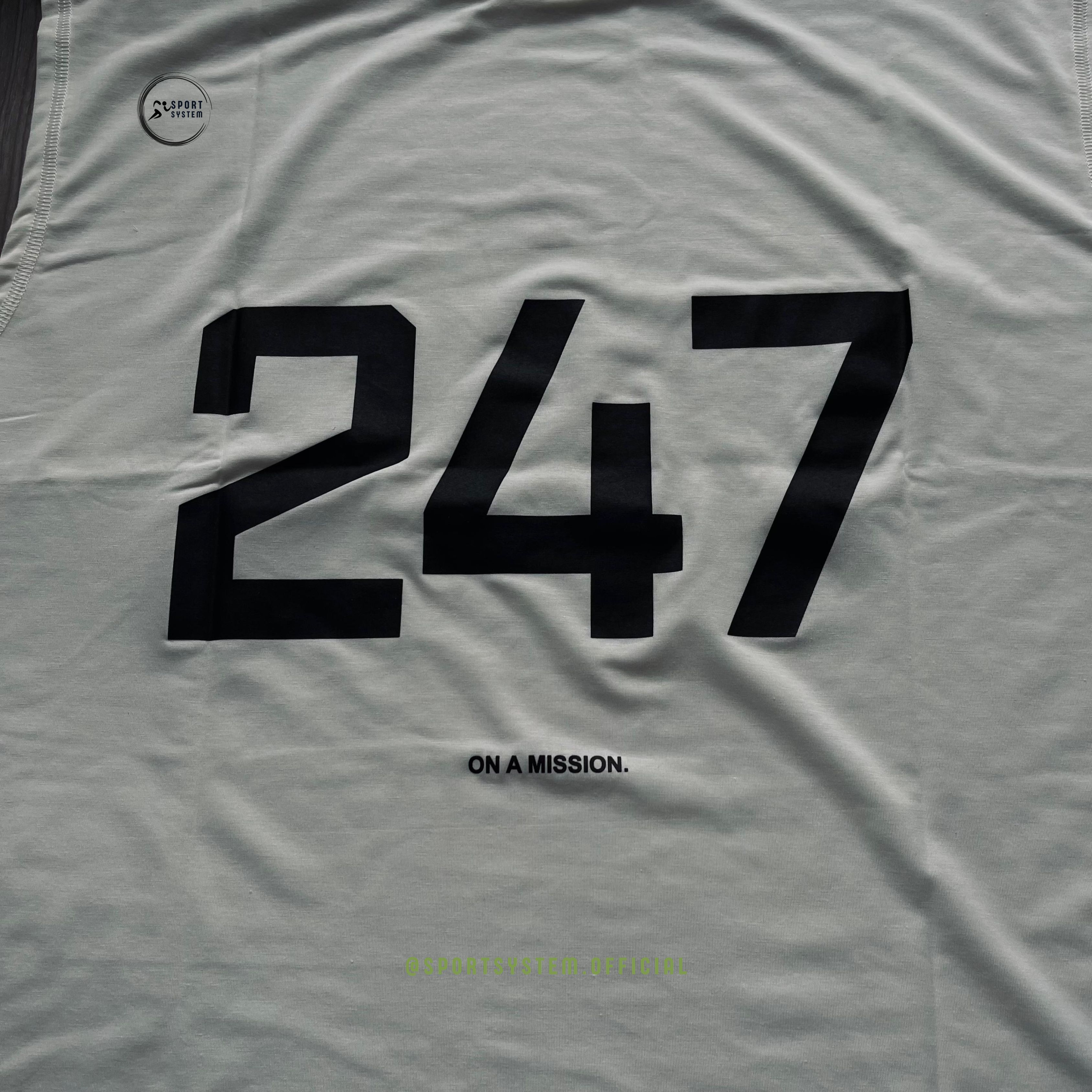 Represent Clo. Represent, 247 Oversized Tank in Flat White Size US L / EU 52-54 / 3 - 7 Thumbnail