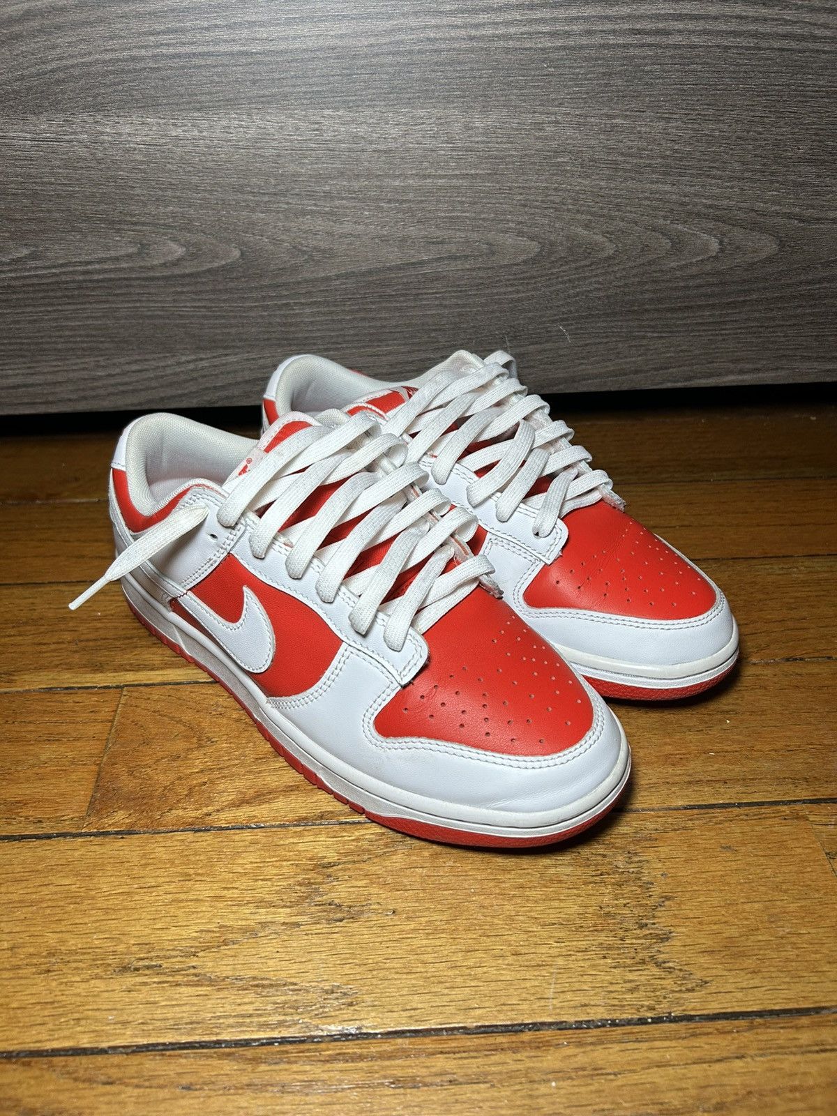 Nike Nike Championship red dunk low Size US 9 / EU 42 - 4 Thumbnail