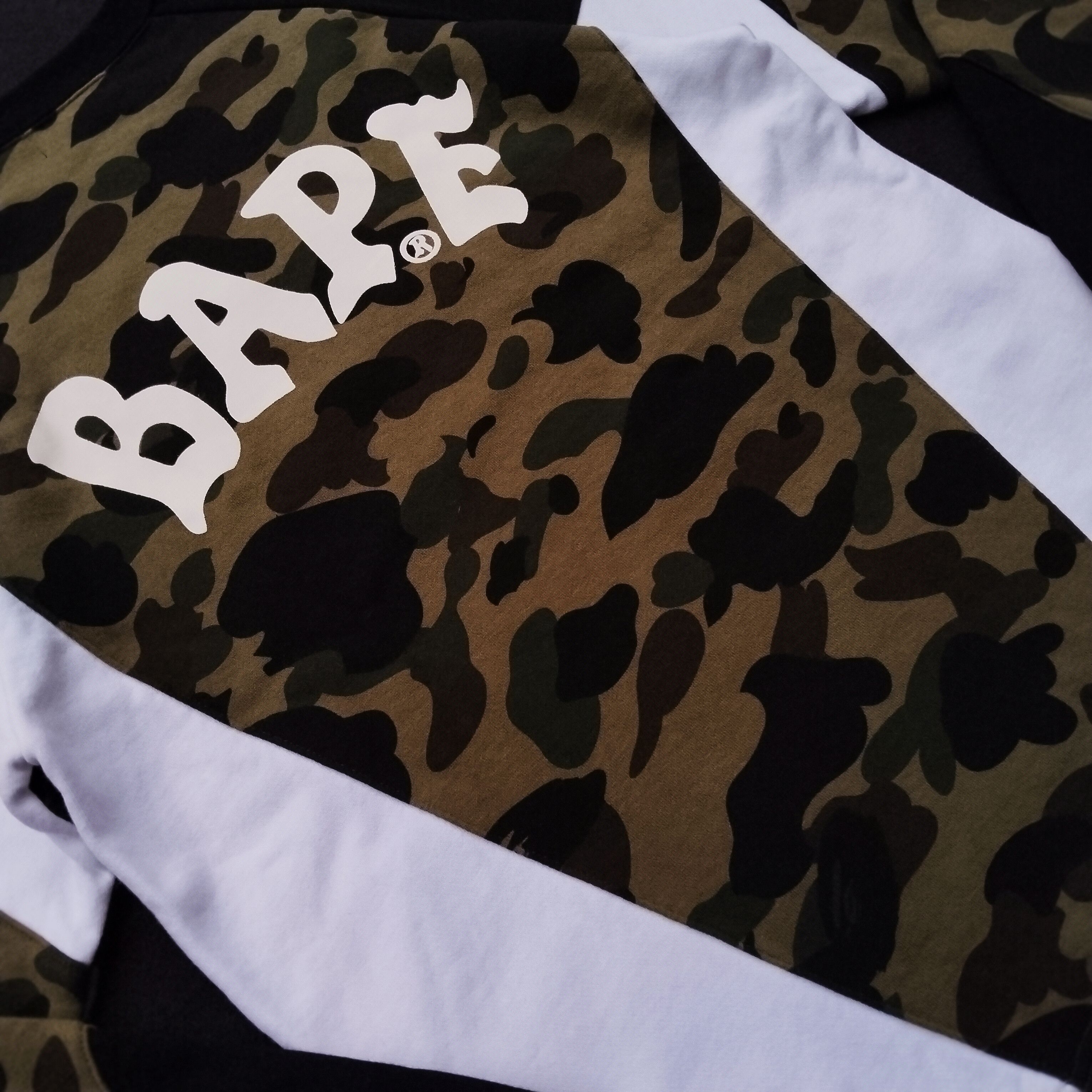 Bape 2019 Bape 1st Camo Color Block Crewneck Size US M / EU 48-50 / 2 - 5 Thumbnail