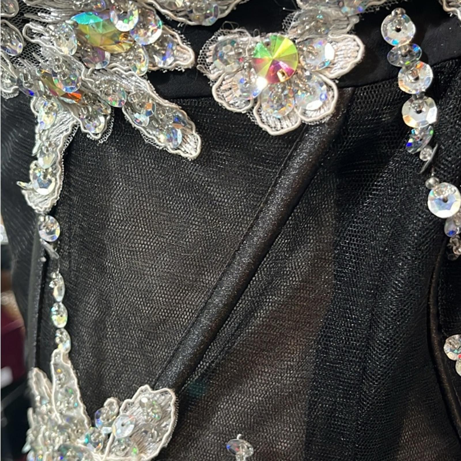 Other Elegant Black Gown with Silver Floral Embellishments Size M / US 6-8 / IT 42-44 - 3 Thumbnail