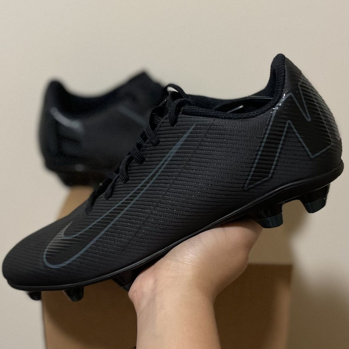 Nike Nike Mercurial Vapor 16 Club MG Shadow Pack (FQ8441-002) Size US 5 / EU 37 - 1 Thumbnail