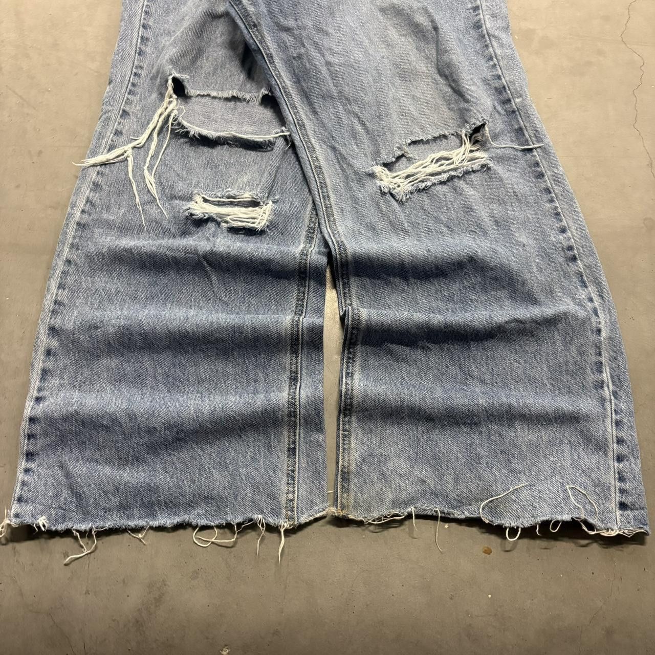 Vintage Crazy Vintage Y2K/2000s Baggy Wideleg Distressed Ripped Medium Blue Wash Denim Jeans! Size US 40 / EU 56 - 3 Thumbnail