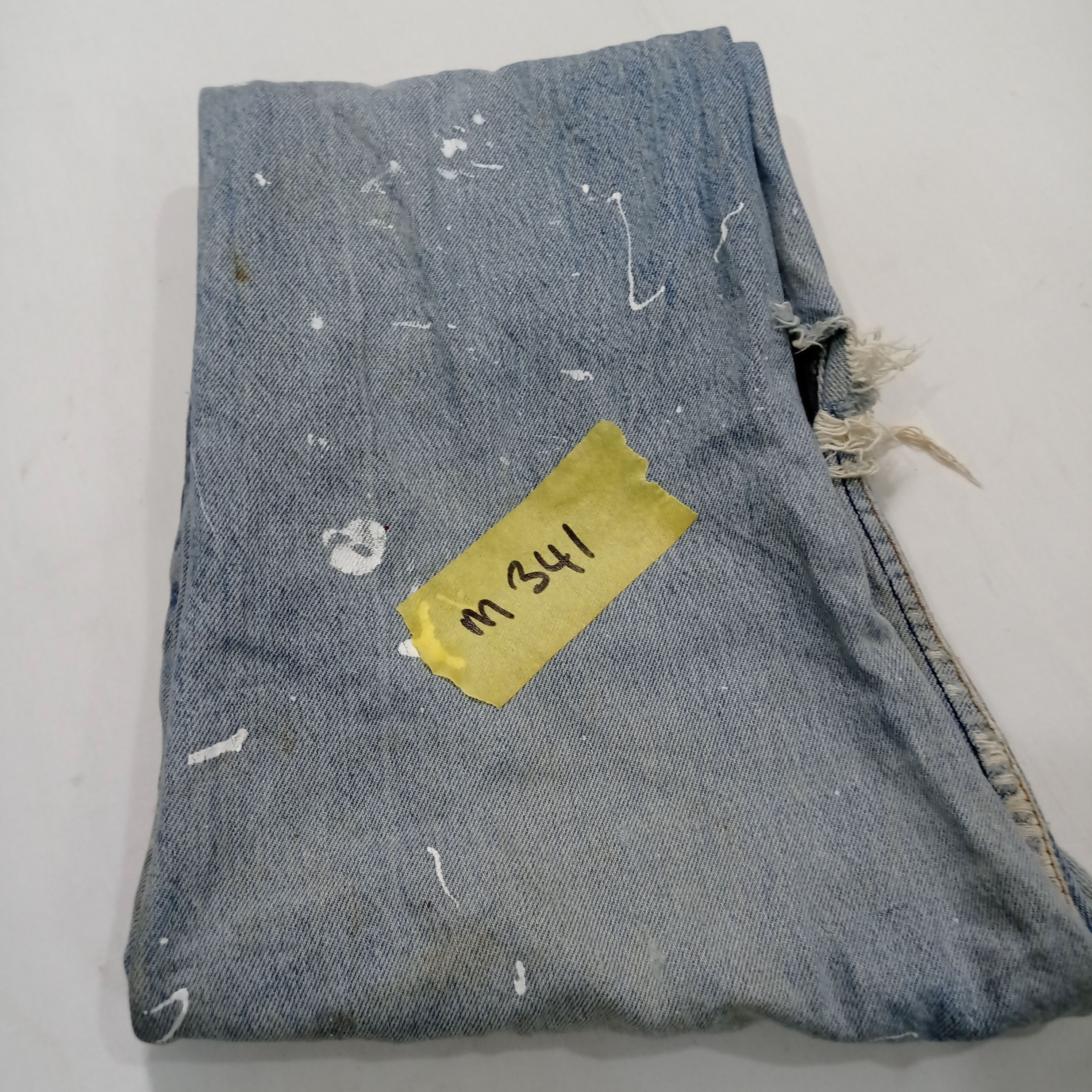 Levi's Vintage Levi's 501 Paint Splatter Distressed Jeans Pants Size US 29 - 16 Thumbnail