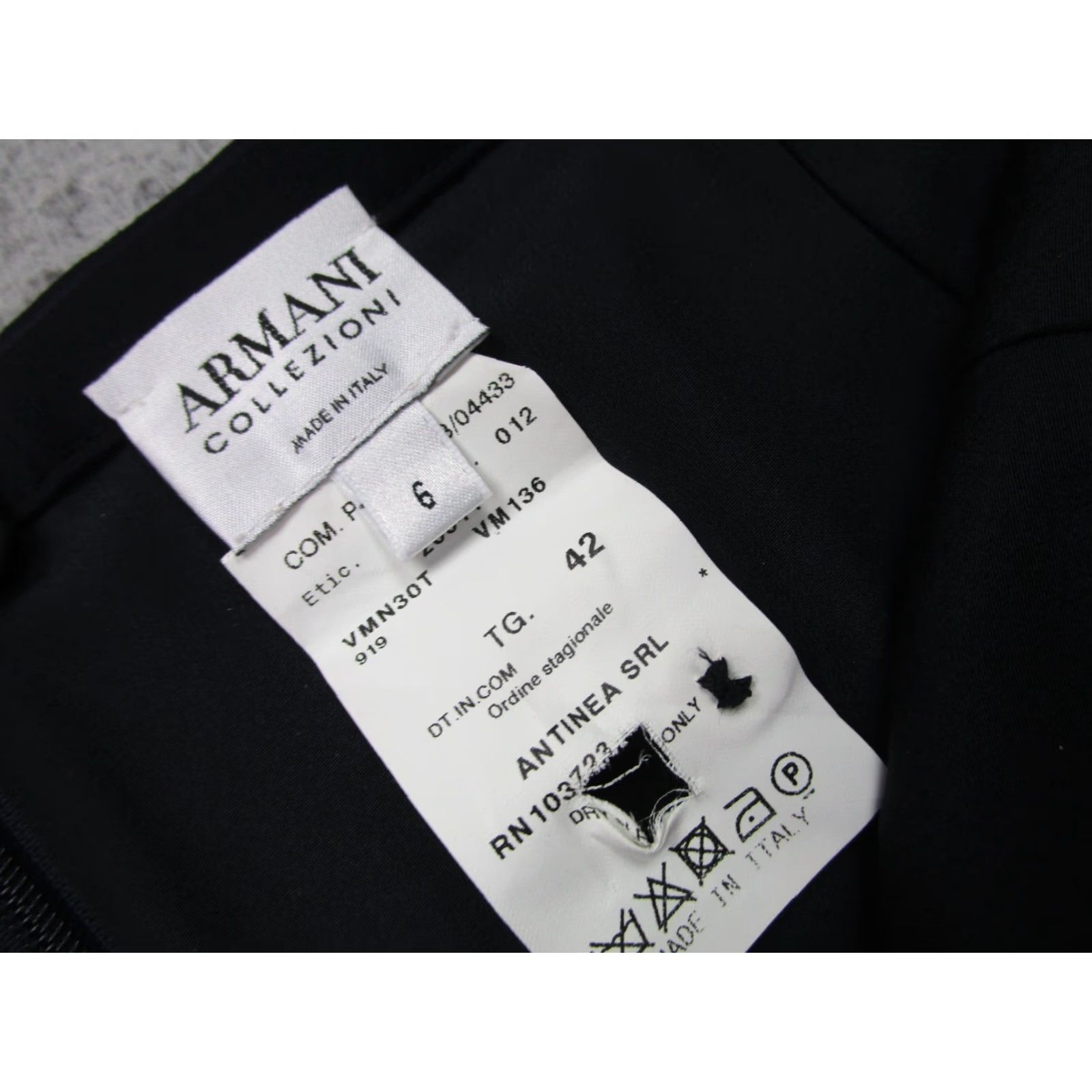 Armani ARMANI Women's Pencil Skirt Size 6 Blue Striped Wool Blend Lined Casual Size 28" / US 6 / IT 42 - 7 Thumbnail