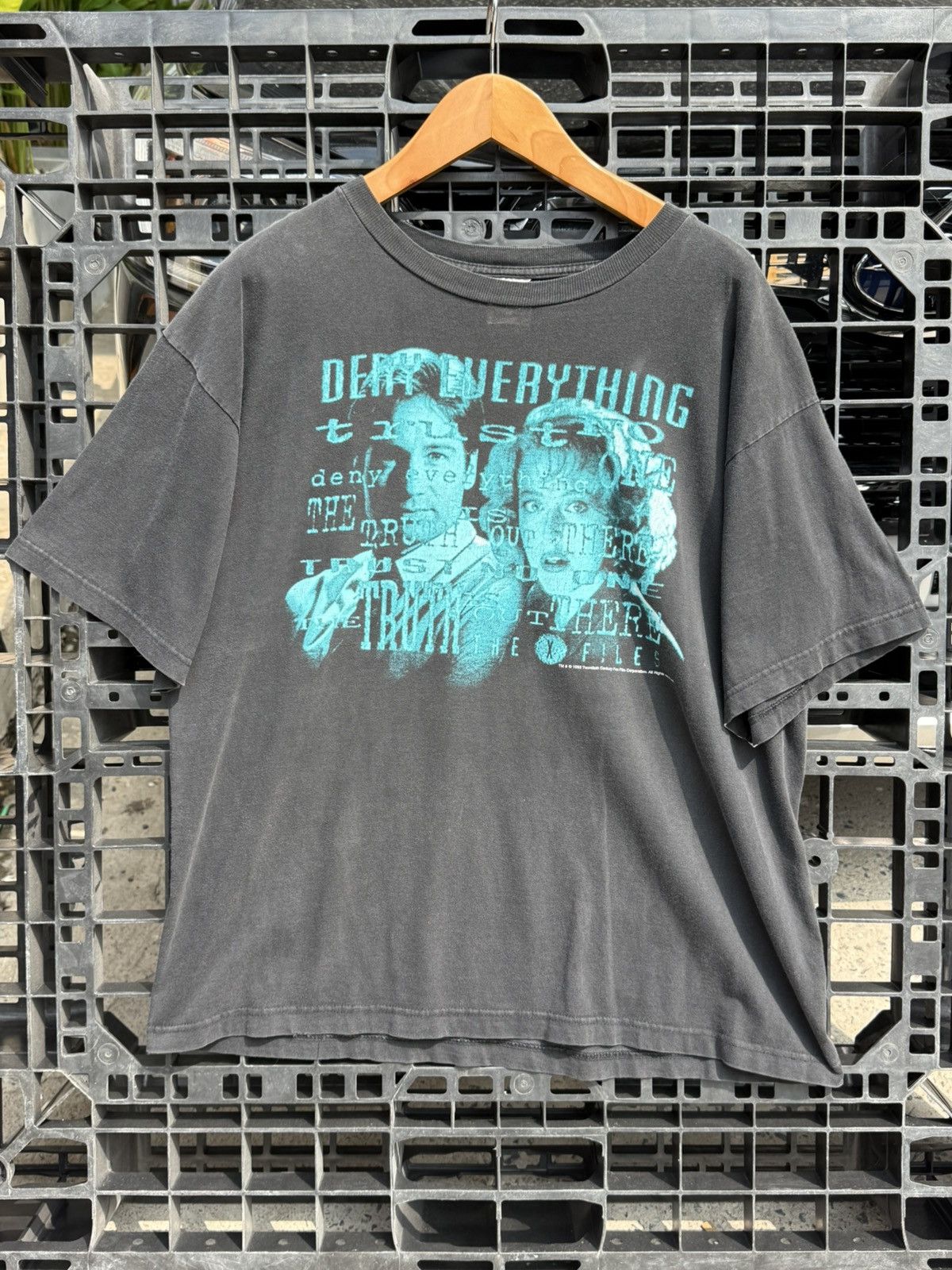 Vintage 💥Vintage The X-files Trust No One 1995 Tv Show T-Shirt Size US XL / EU 56 / 4 - 1 Thumbnail