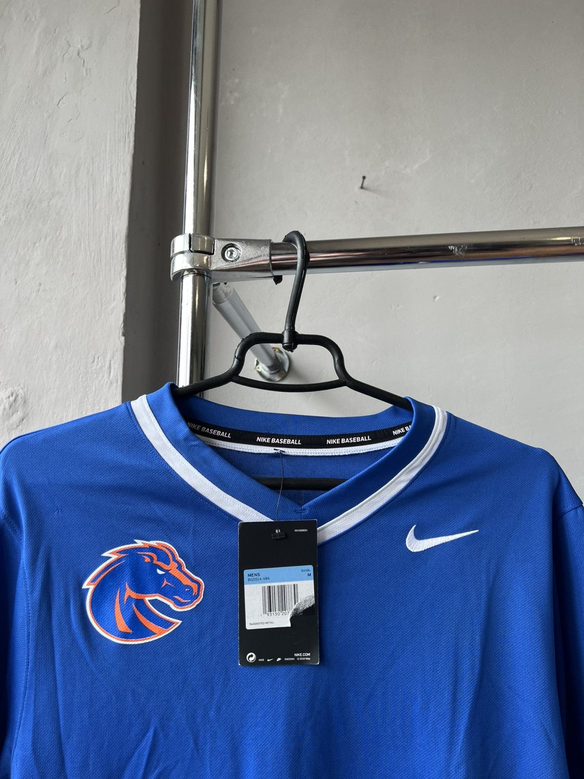Nike NIKE BOISE STATE BRONCOS BASEBALL JERSEY SHIRT MEN’S NWT NEW Size US M / EU 48-50 / 2 - 4 Thumbnail