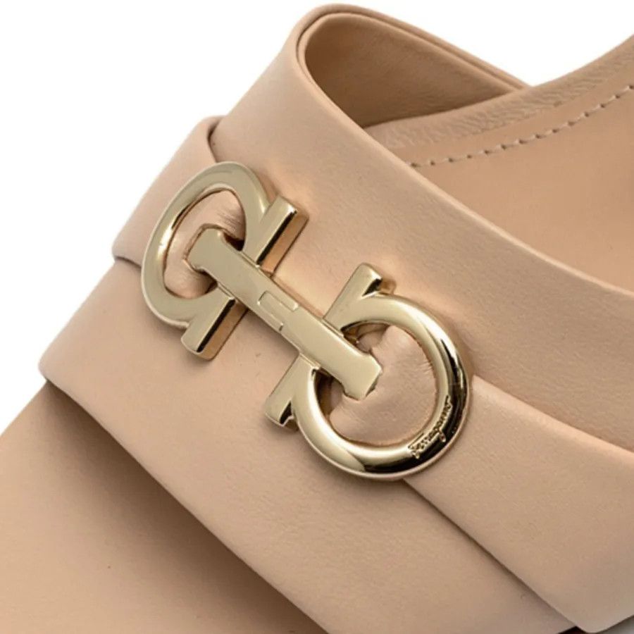 Salvatore Ferragamo o1y0426 Buckle-fastening Ankle Strap Sandals in Beige Size US 6 / IT 36 - 2 Thumbnail