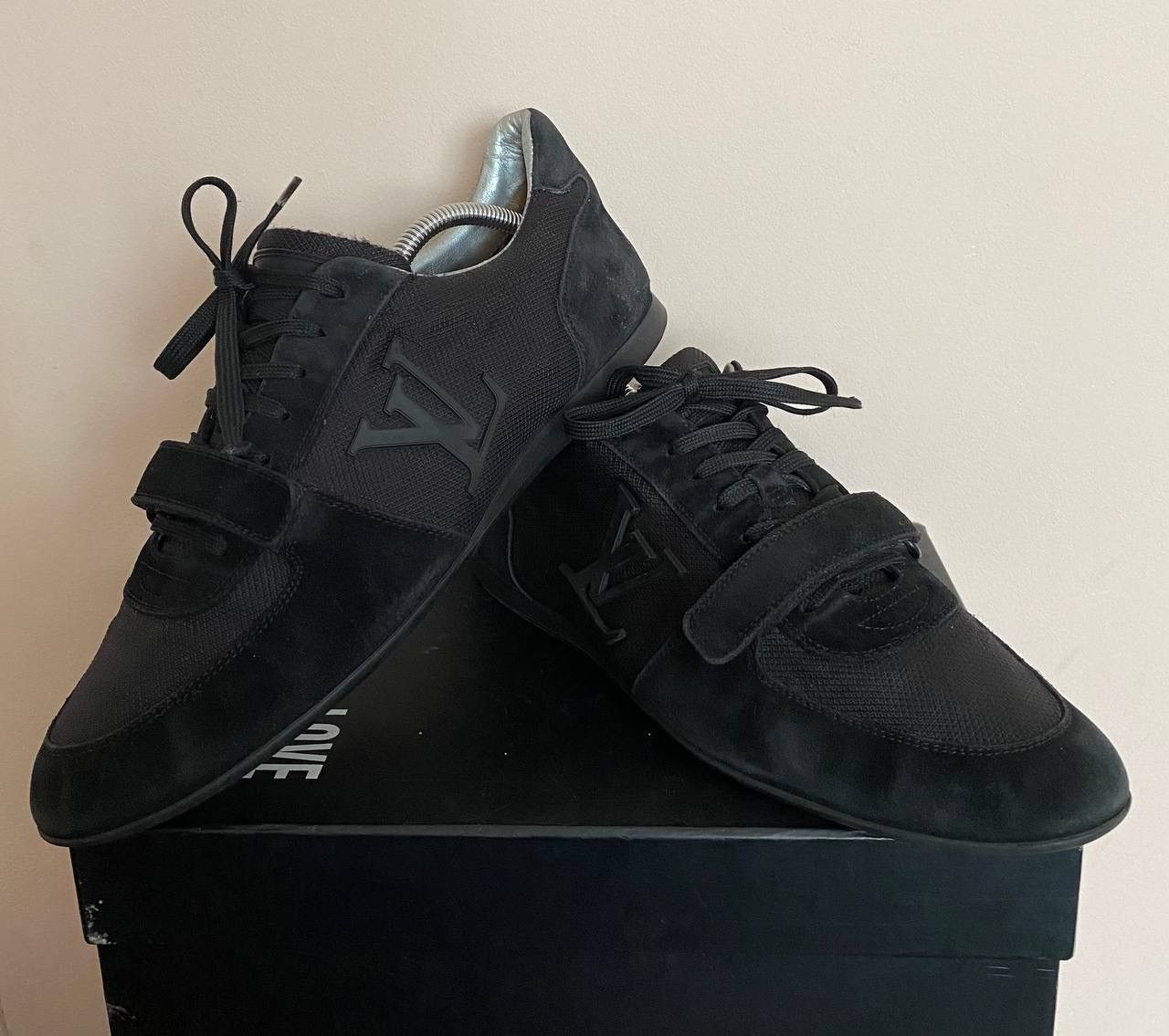 Louis Vuitton Louis Vuitton Big Logo Suede Black Stardust Trainer Sneakers Size US 8.5 / EU 41-42 - 1 Thumbnail