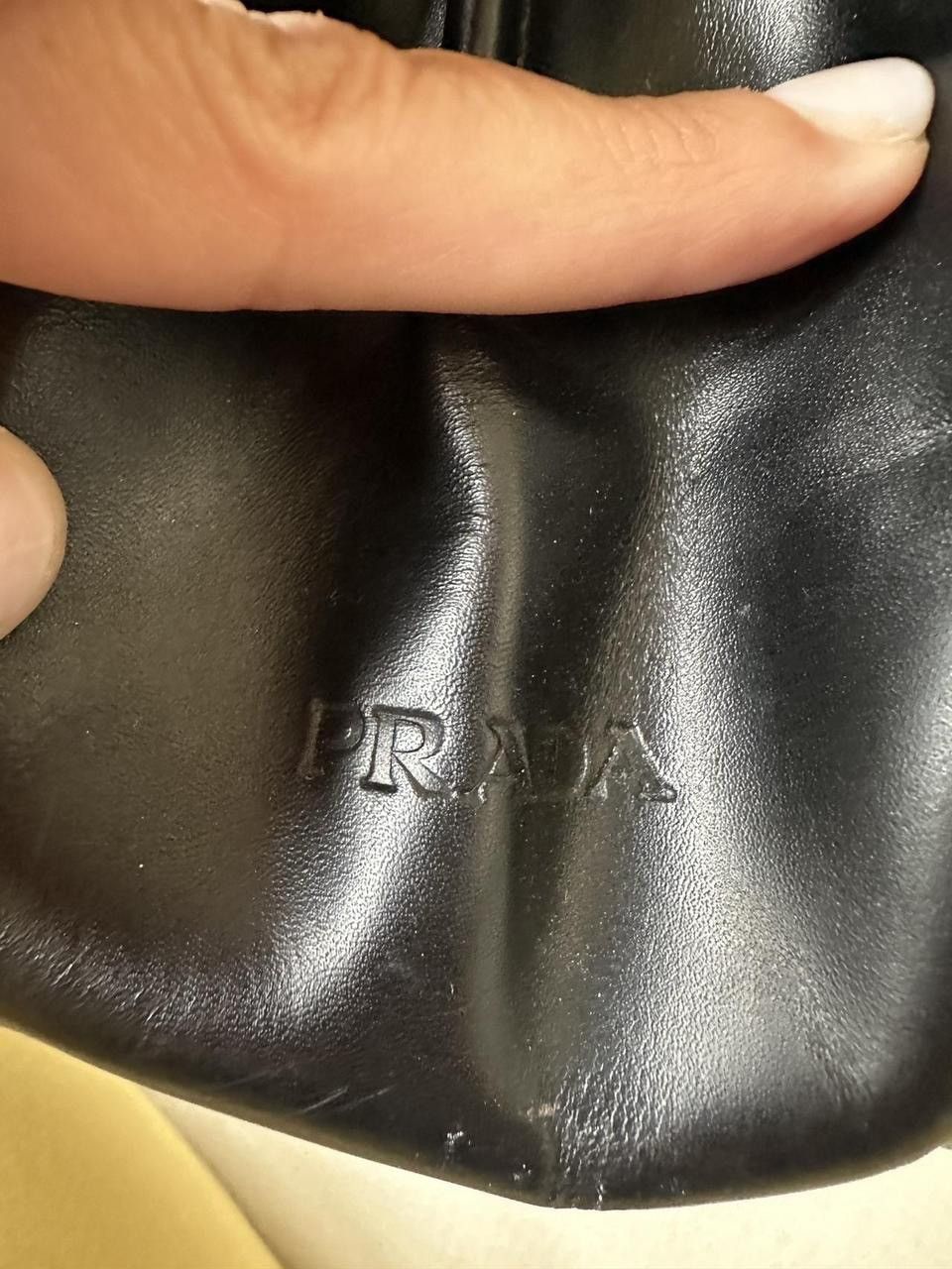 Prada PRADA VINTAGE METAL HANDLE BLACK LEATHER BAG RARE WITH COA Size ONE SIZE - 6 Thumbnail