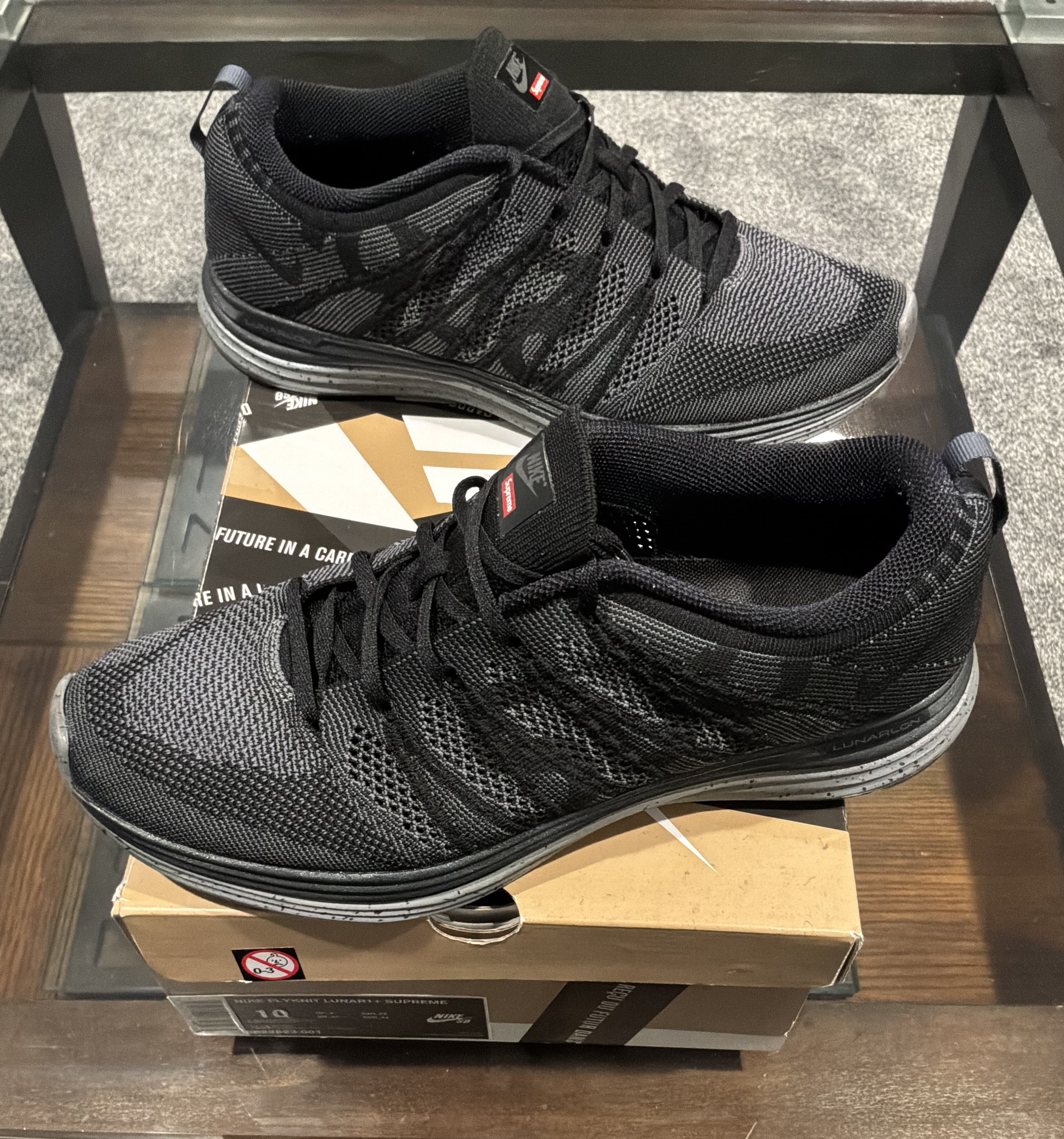 Nike SB Flyknit Lunar1+ Supreme BNIB