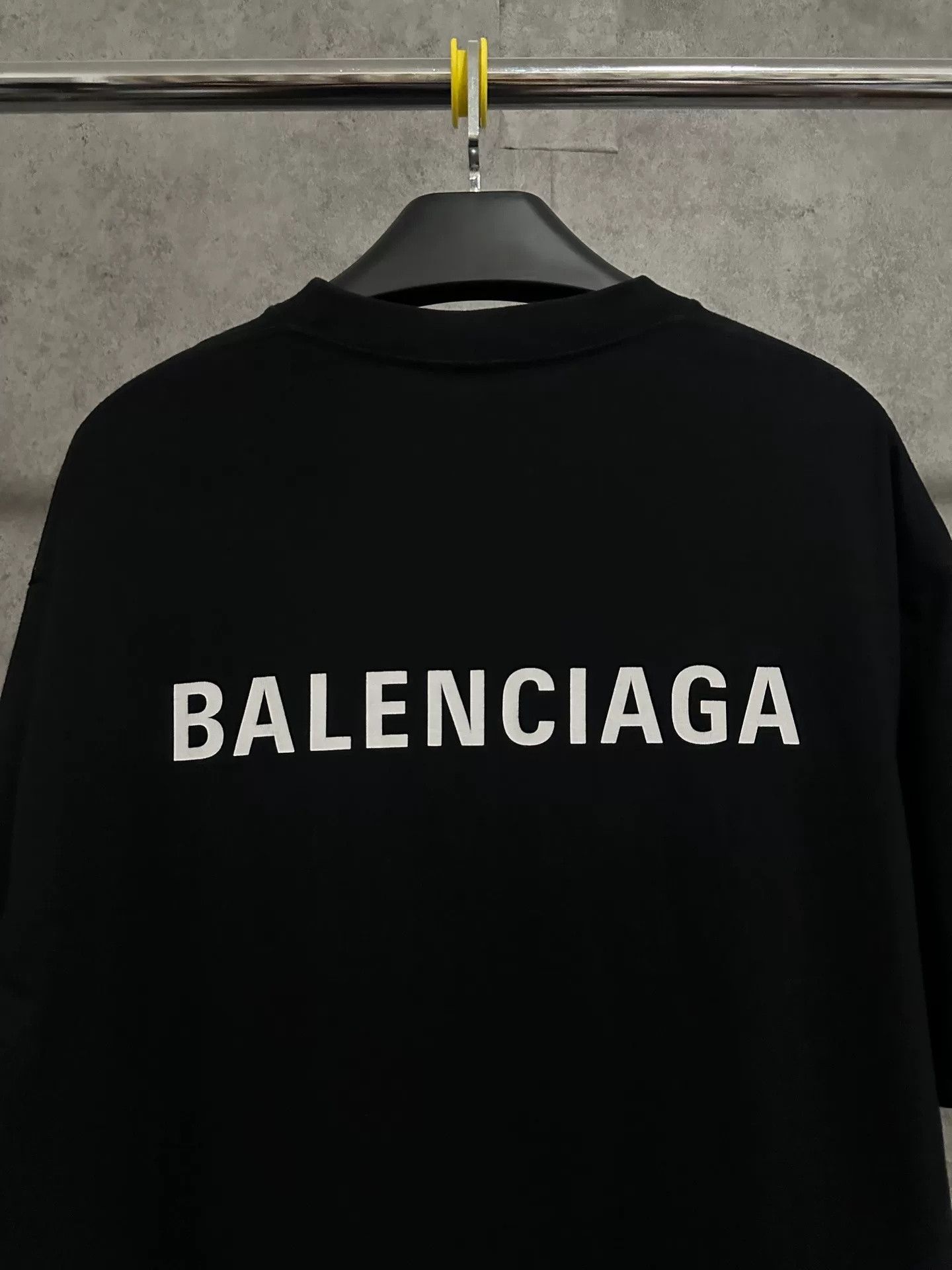 Balenciaga Balenciaga Short-Sleeve Logo Print T-Shirt Size US S / EU 44-46 / 1 - 5 Thumbnail