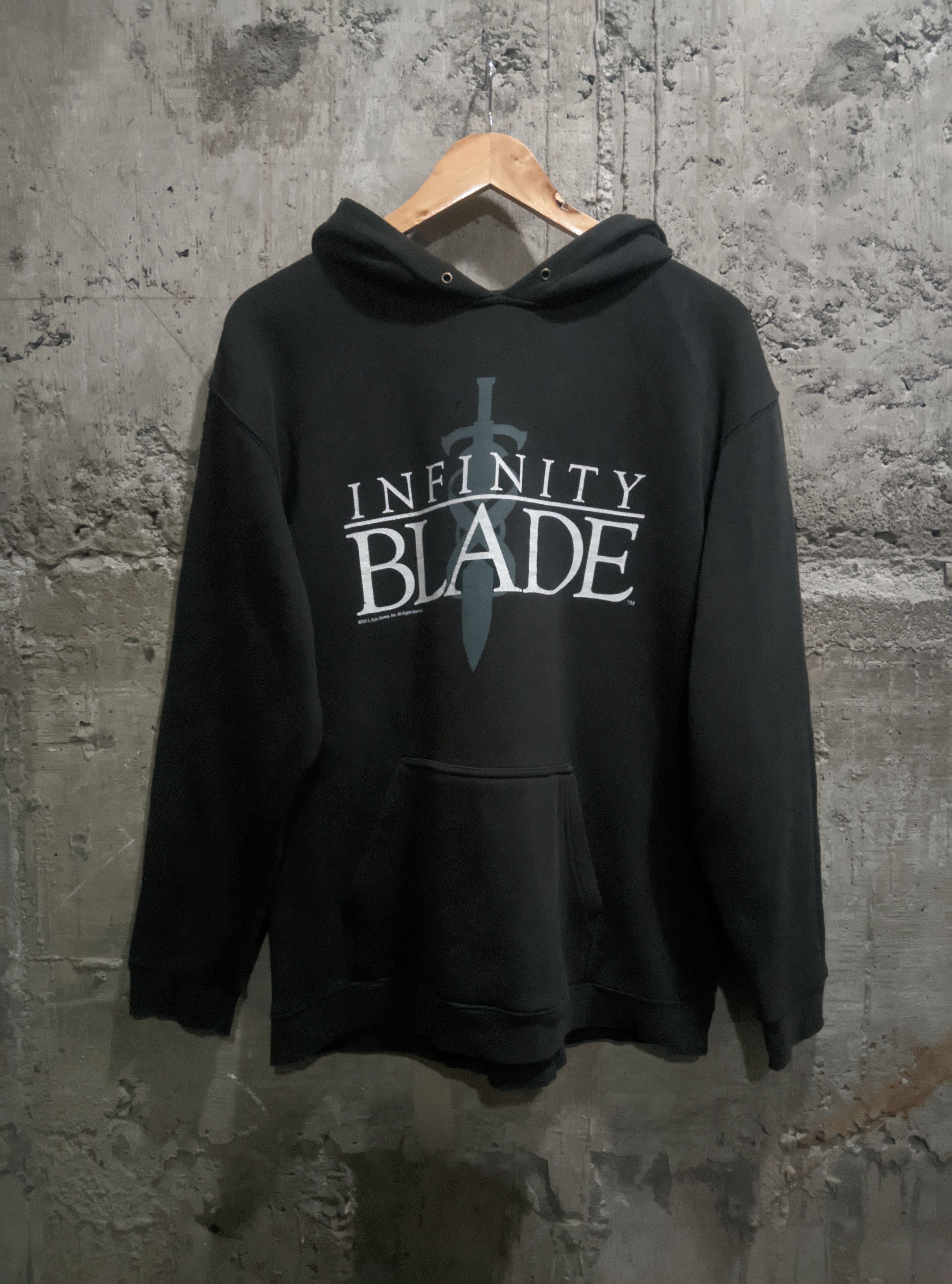 Vintage 2011 Infinity blade epic games hoodie Size US M / EU 48-50 / 2 - 1 Thumbnail