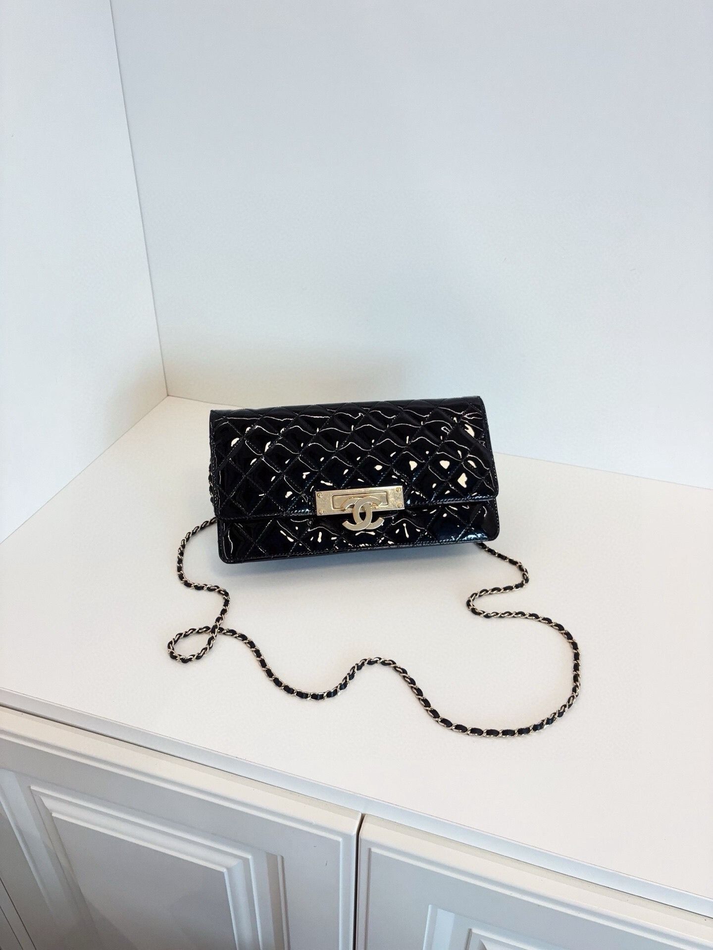 Chanel Pre-loved Bag Very good condition Size ONE SIZE - 1 Thumbnail