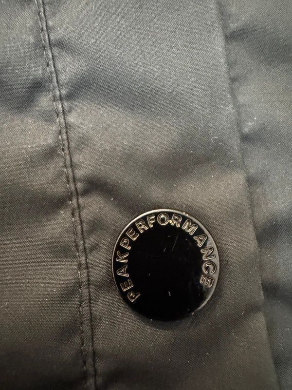 Peak Performance Peak Performance Troop Down Jacket Reversible size S Size US S / EU 44-46 / 1 - 11 Thumbnail