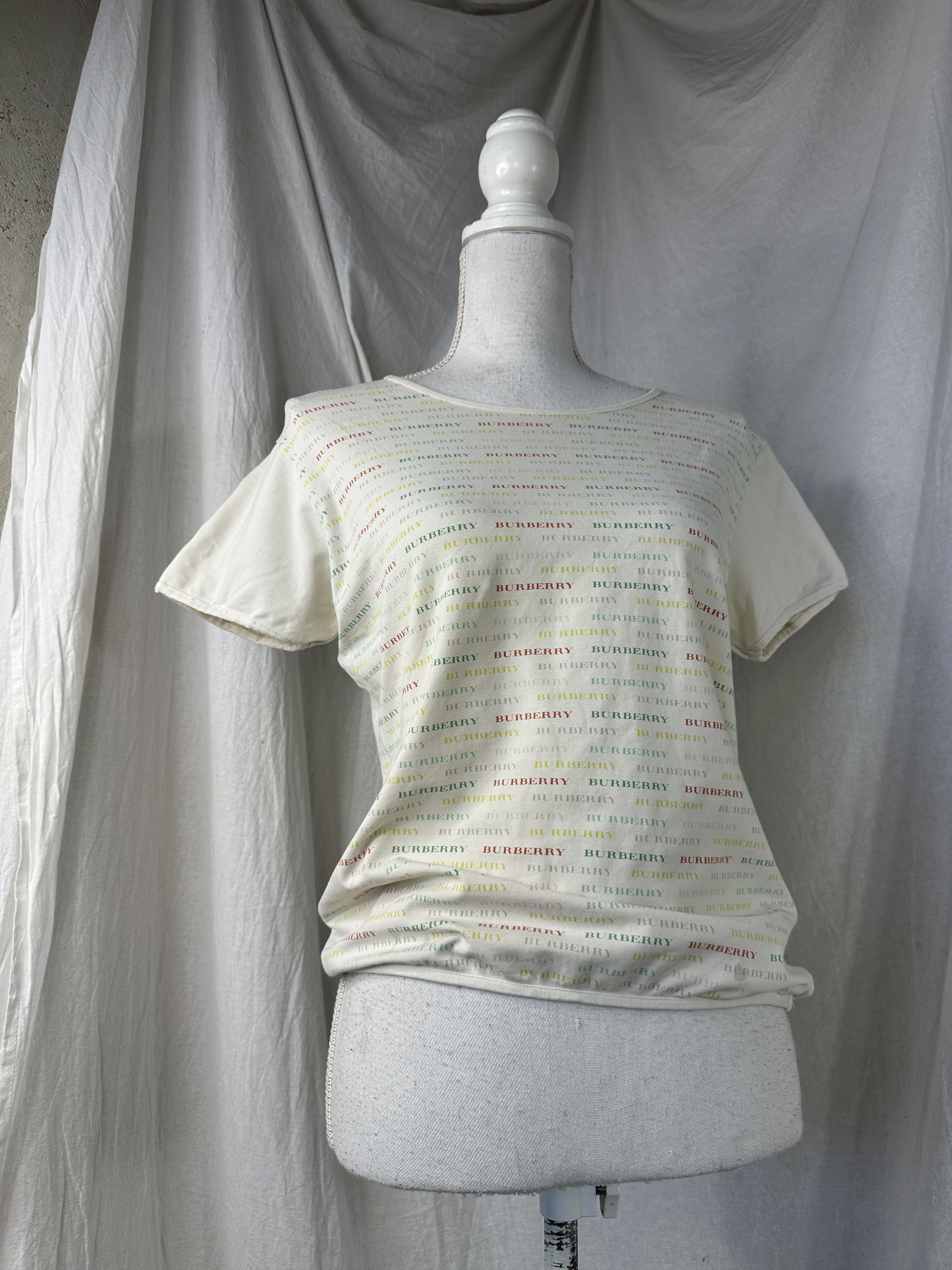 Burberry × Vintage Vintage Casual Old Money Preppy Burberry T-shirt 00s Size L / US 10 / IT 46 - 1 Thumbnail