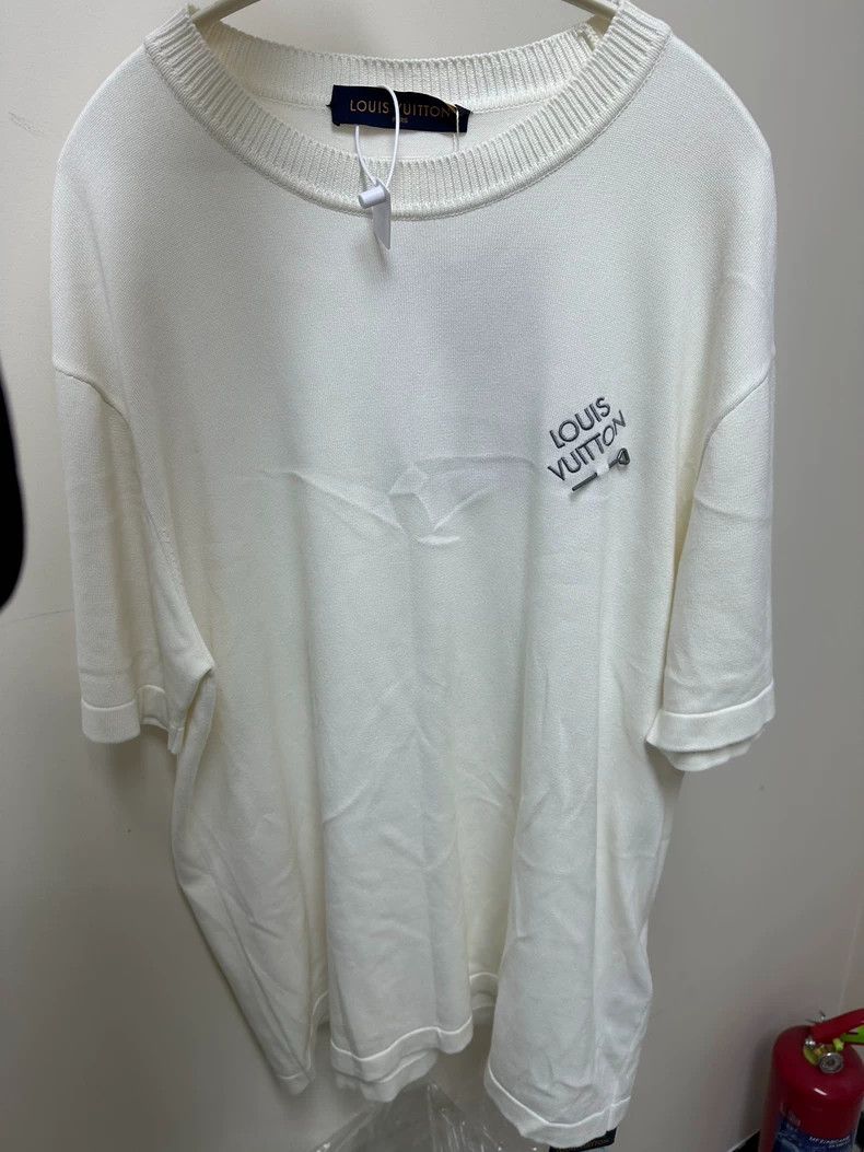 Louis Vuitton Louis Vuitton white short sleeves Size US XL / EU 56 / 4 - 1 Thumbnail