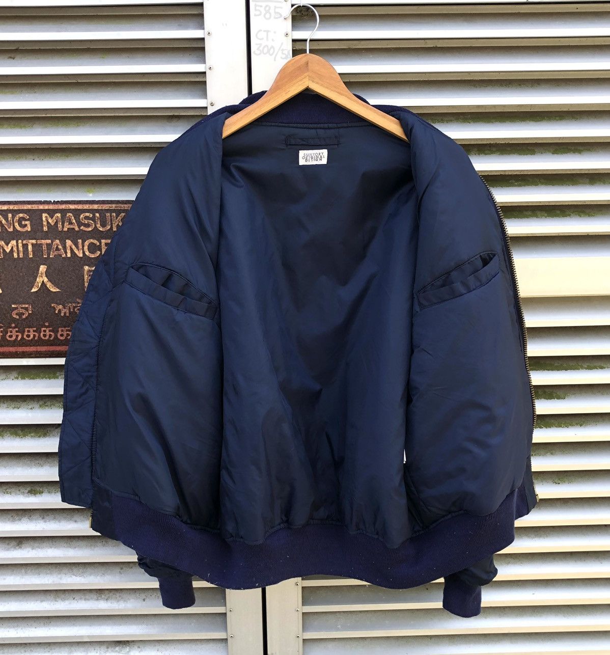 Vintage VTG Suntory Boss Coffee Embroidery Logo MA-1 Bomber Jacket Size US M / EU 48-50 / 2 - 8 Thumbnail