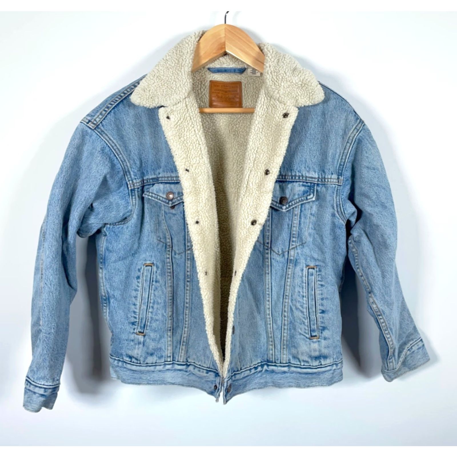 Levi's Levi's Premium Sherpa Lined Denim Jacket Men's Small Blue Big E Snap Button Casual Retro 90s Grunge Hipster Jacket Men Small Blue Denim Size US 29 - 2 Thumbnail