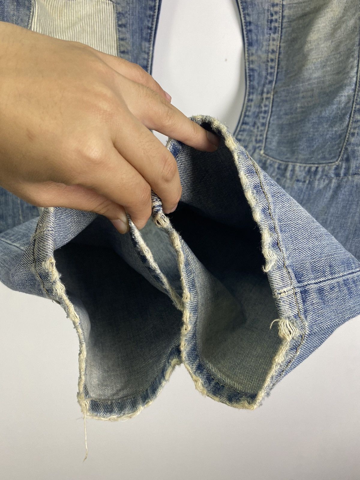 Levi's Vintage Levi’s Distressed Denim Size US 36 / EU 52 - 8 Thumbnail