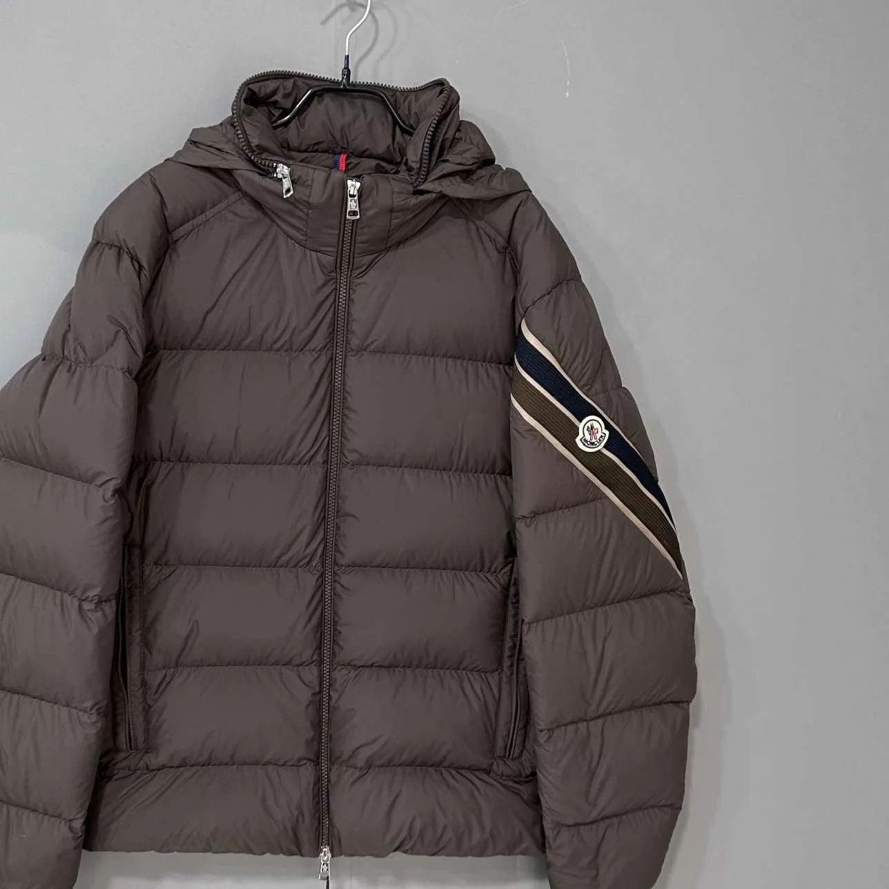 Moncler Moncler 3-tone stripe logo hooded puffer jacket Size M / US 6-8 / IT 42-44 - 2 Thumbnail
