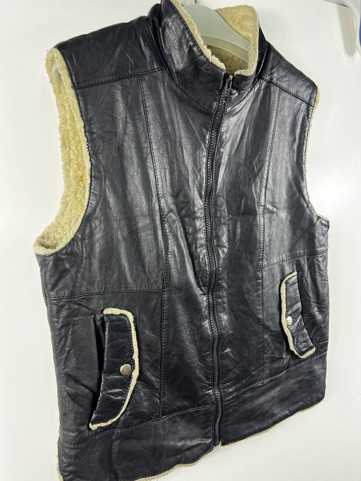Leather × Vintage 🔥 Unknown Leather Vest Shearling rugged wear Size US S / EU 44-46 / 1 - 3 Thumbnail