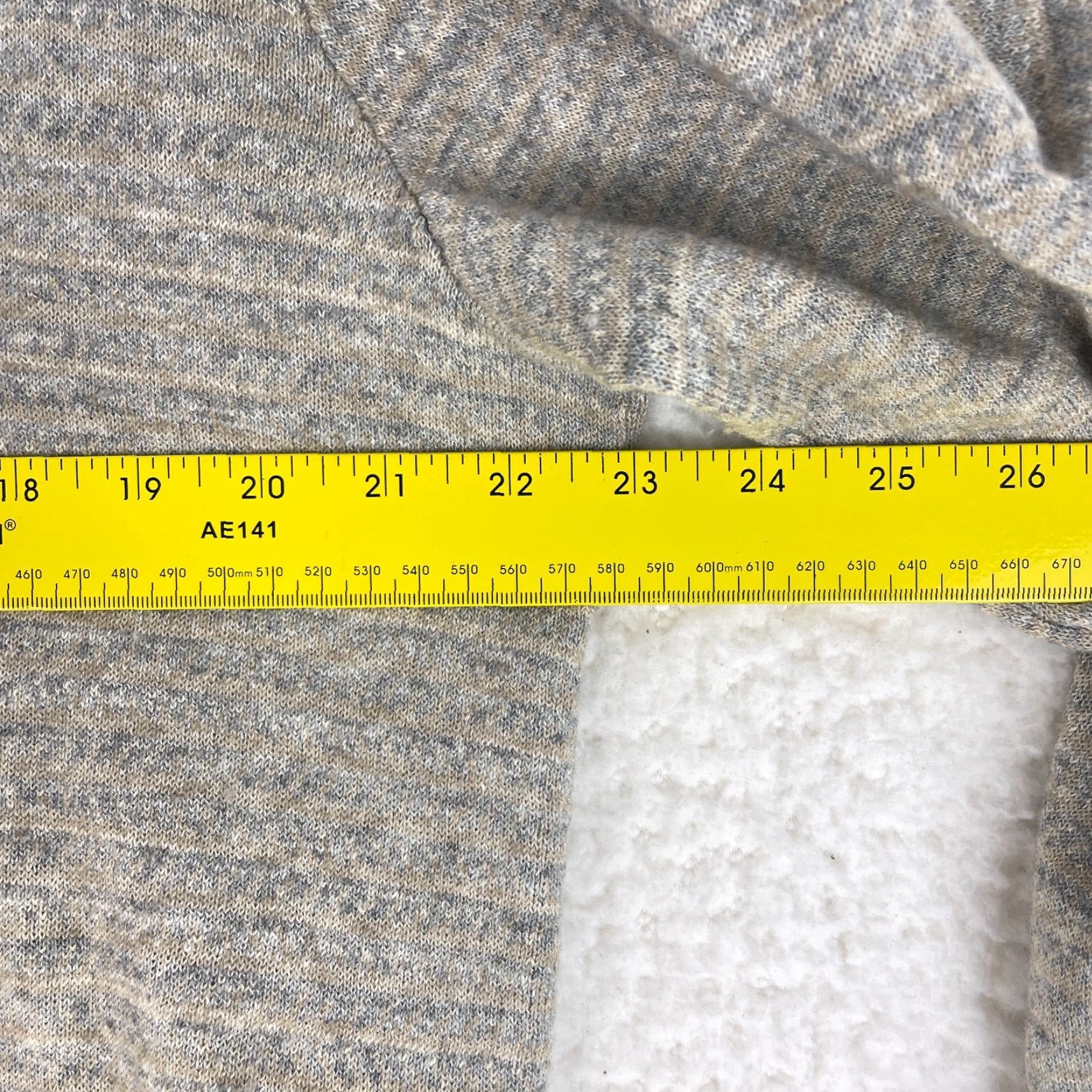 Jos. A. Bank Jos. A. Bank Reserve Sweater Mens Large Beige Wool Blend V-Neck Long Sleeve Knit Pullover Size US L / EU 52-54 / 3 - 7 Thumbnail