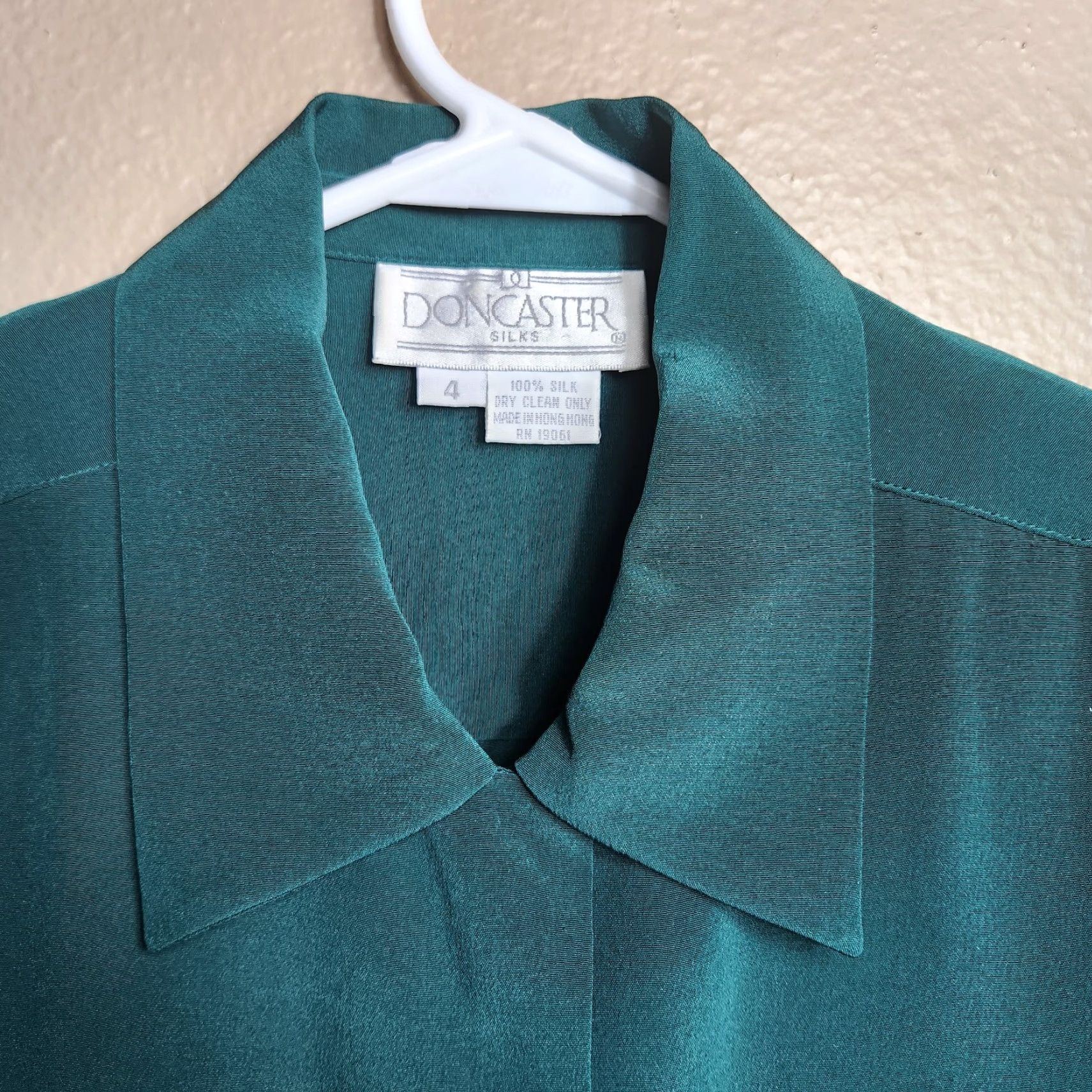 Vintage VINTAGE Doncaster Silks Womens Blouse Emerald Green 100% Silk Utility 4 Size S / US 4 / IT 40 - 2 Thumbnail