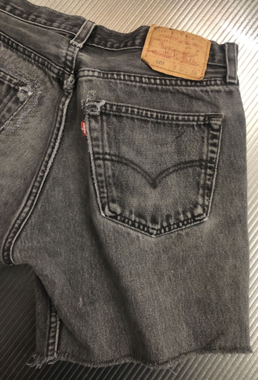 Levi's Levi's 🇺🇸 501XX asphalt denim patched cutoff vintage short 32 Size US 32 / EU 48 - 12 Thumbnail