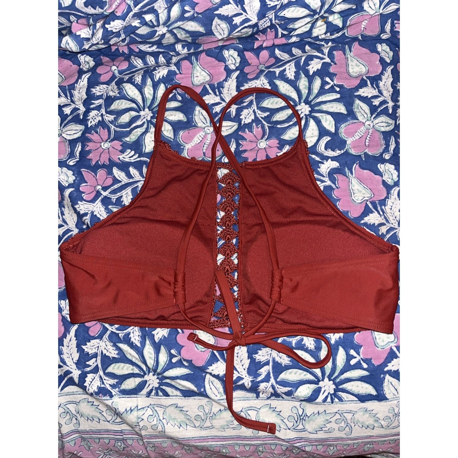 Vintage VINTAGE Xhilaration Crochet Bikini Top Burgundy Women's Large Swimsuit Boho Adjustable Spaghetti Strap Size L / US 10 / IT 46 - 3 Thumbnail