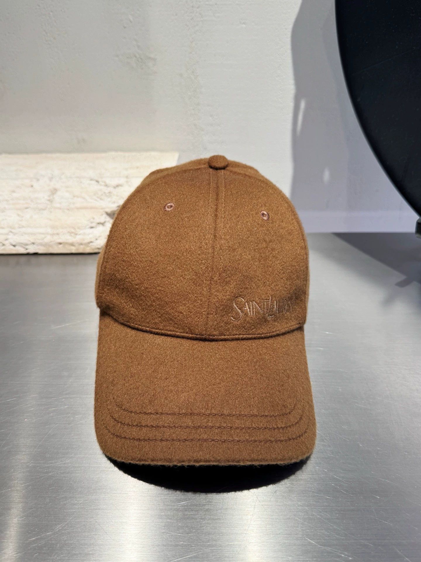 Yves Saint Laurent YSL 99 New Brown Cashmere Bucket Hat 59cm Size ONE SIZE - 1 Thumbnail