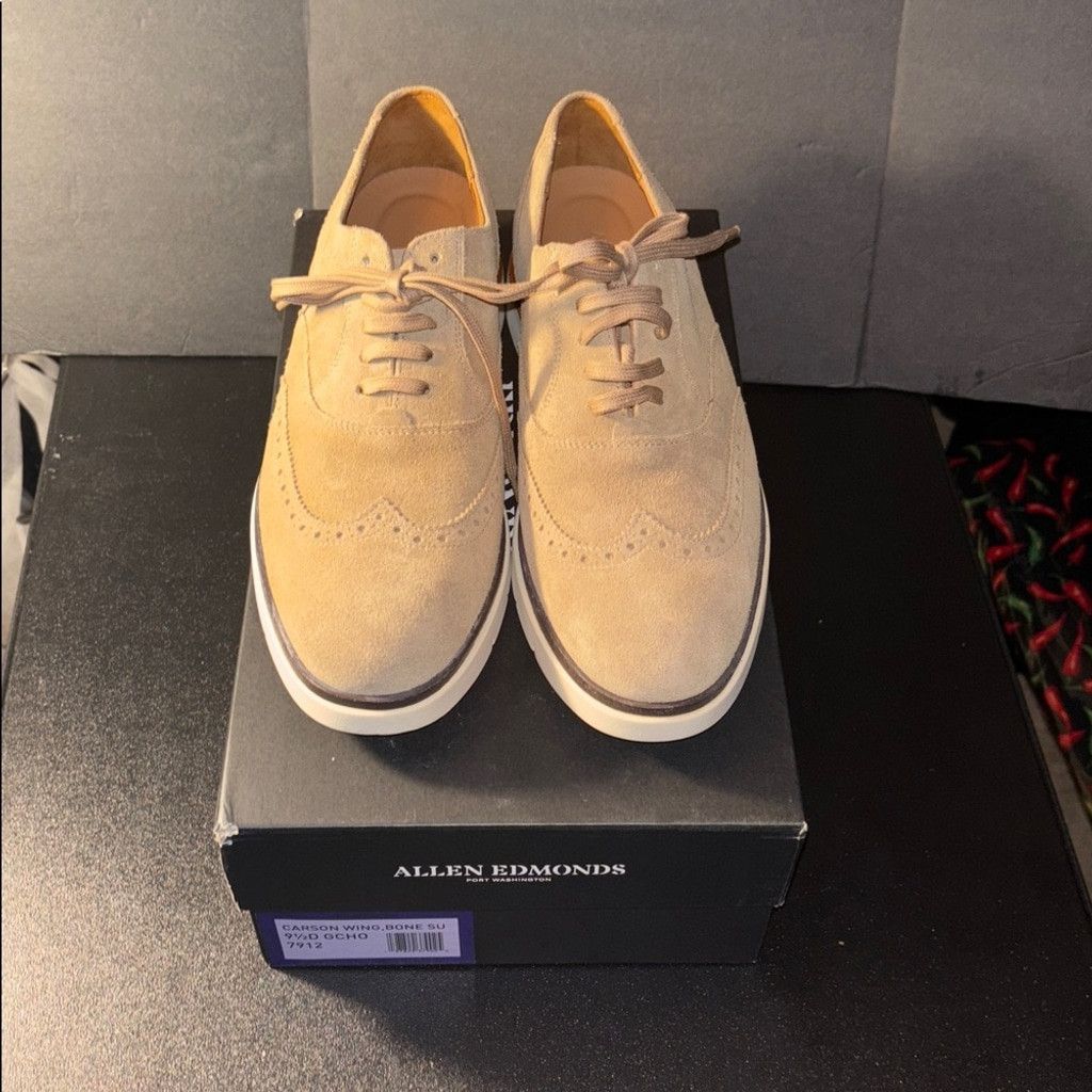 Allen Edmonds Allen Edmunds Ran Suede Oxford Shoe NWB Sz 9.5D Retail $395 Size US 9.5 / EU 42-43 - 1 Thumbnail