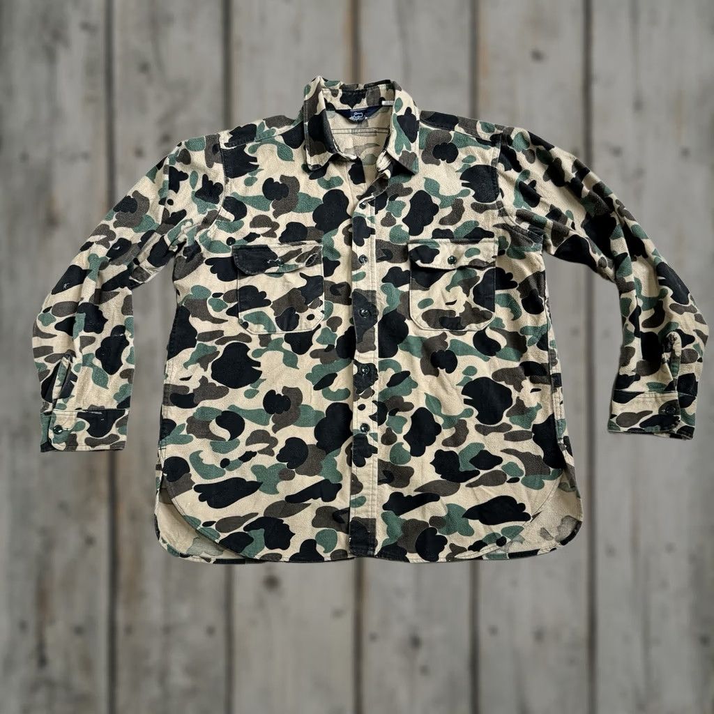 Vintage VINTAGE Woolrich Camouflage Button-Up Shirt XL Men 80s Camouflage Pattern Green Cotton Long Sleeve Collared Shirt Button-Down Mens Size US XL / EU 56 / 4 - 1 Thumbnail